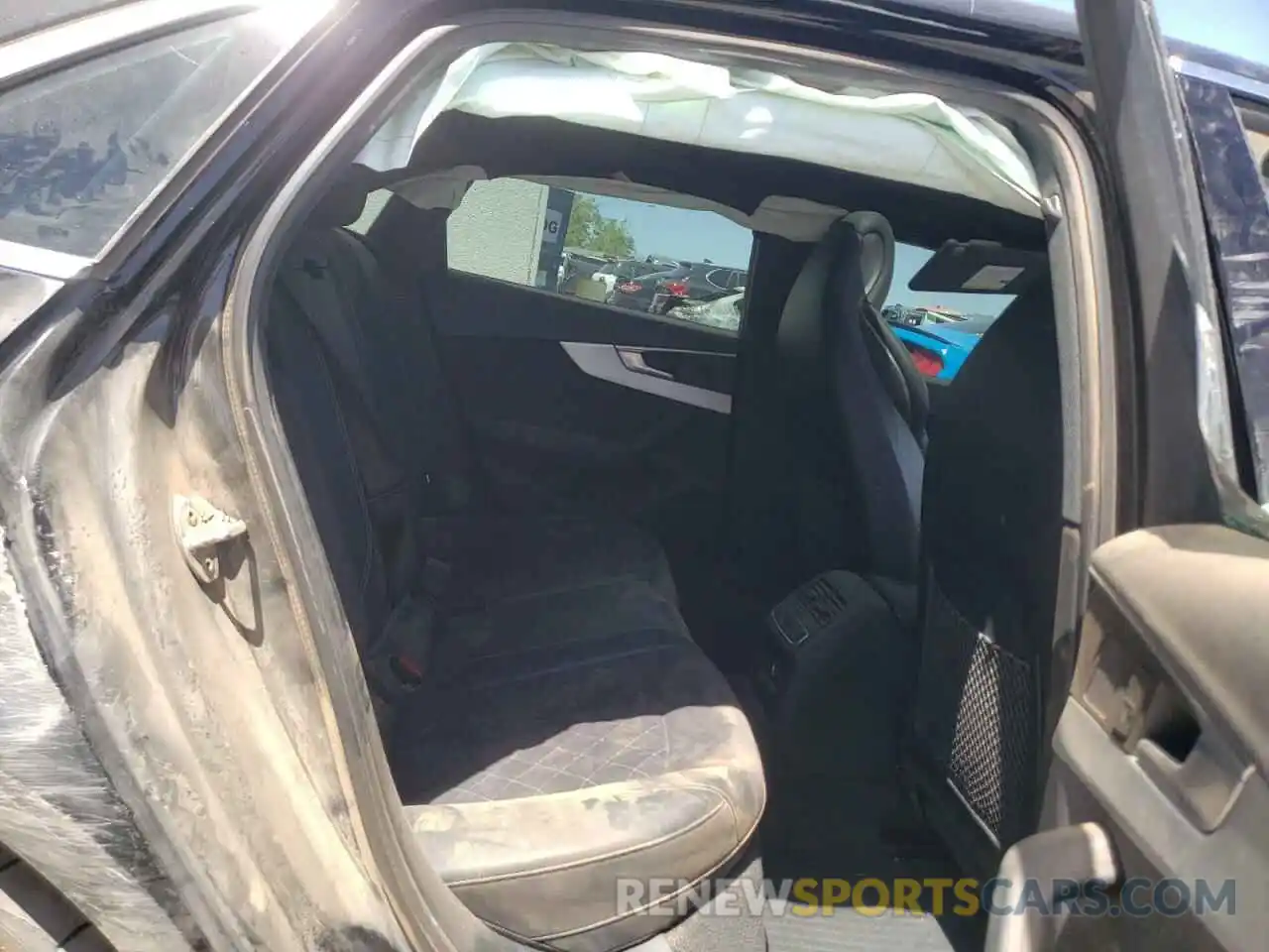 10 Photograph of a damaged car WAUA4AF48KA003859 AUDI S4/RS4 2019
