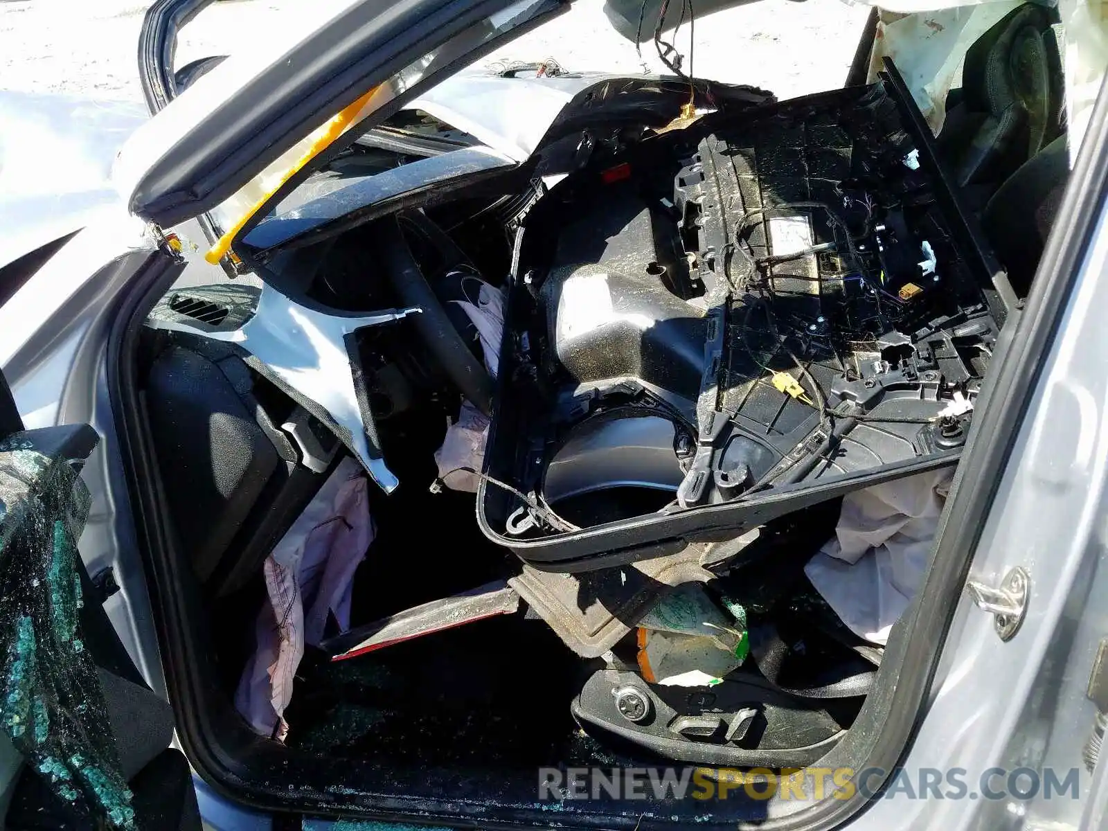 5 Photograph of a damaged car WAUA4AF48KA109244 AUDI S4/RS4 2019