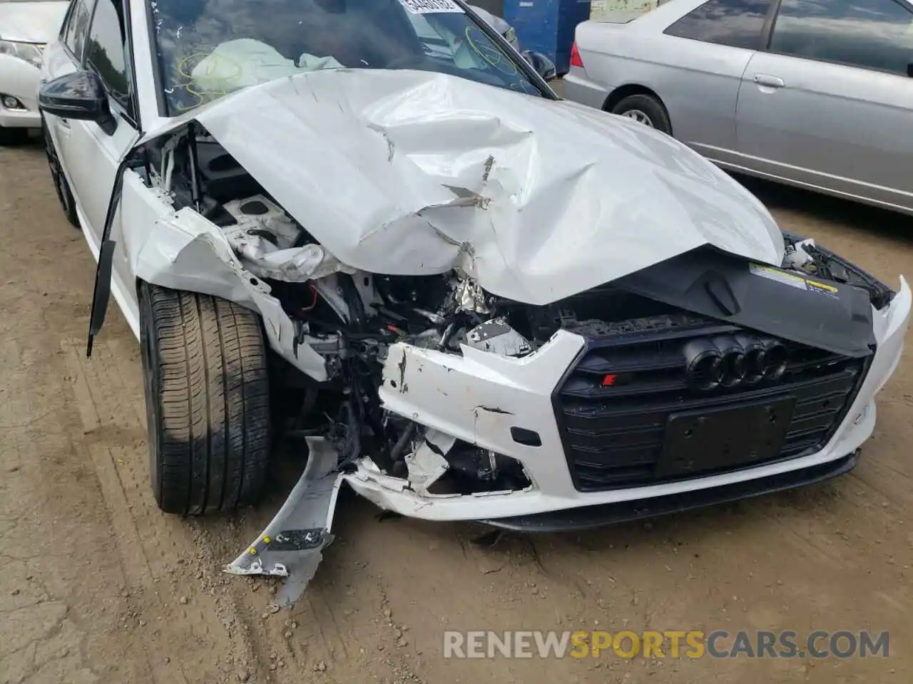 9 Photograph of a damaged car WAUB4AF41KA075684 AUDI S4/RS4 2019