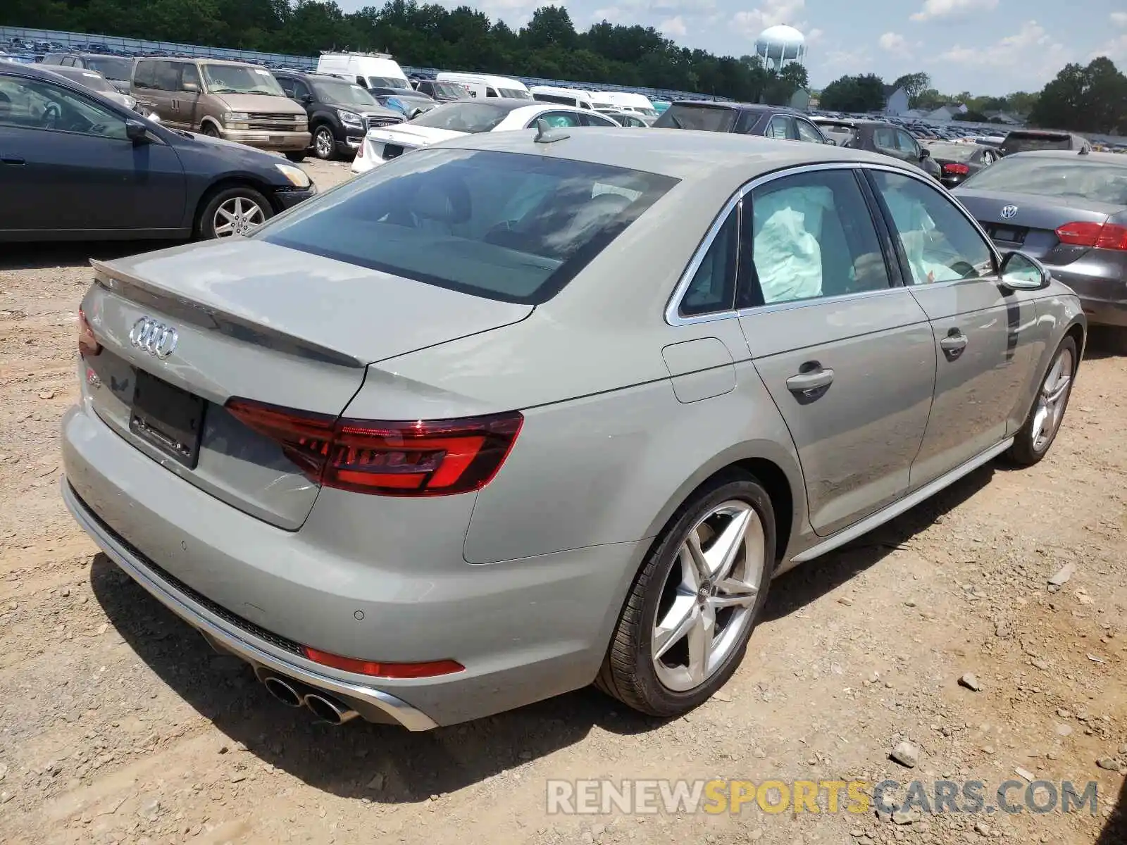 4 Photograph of a damaged car WAUB4AF41KA105637 AUDI S4/RS4 2019