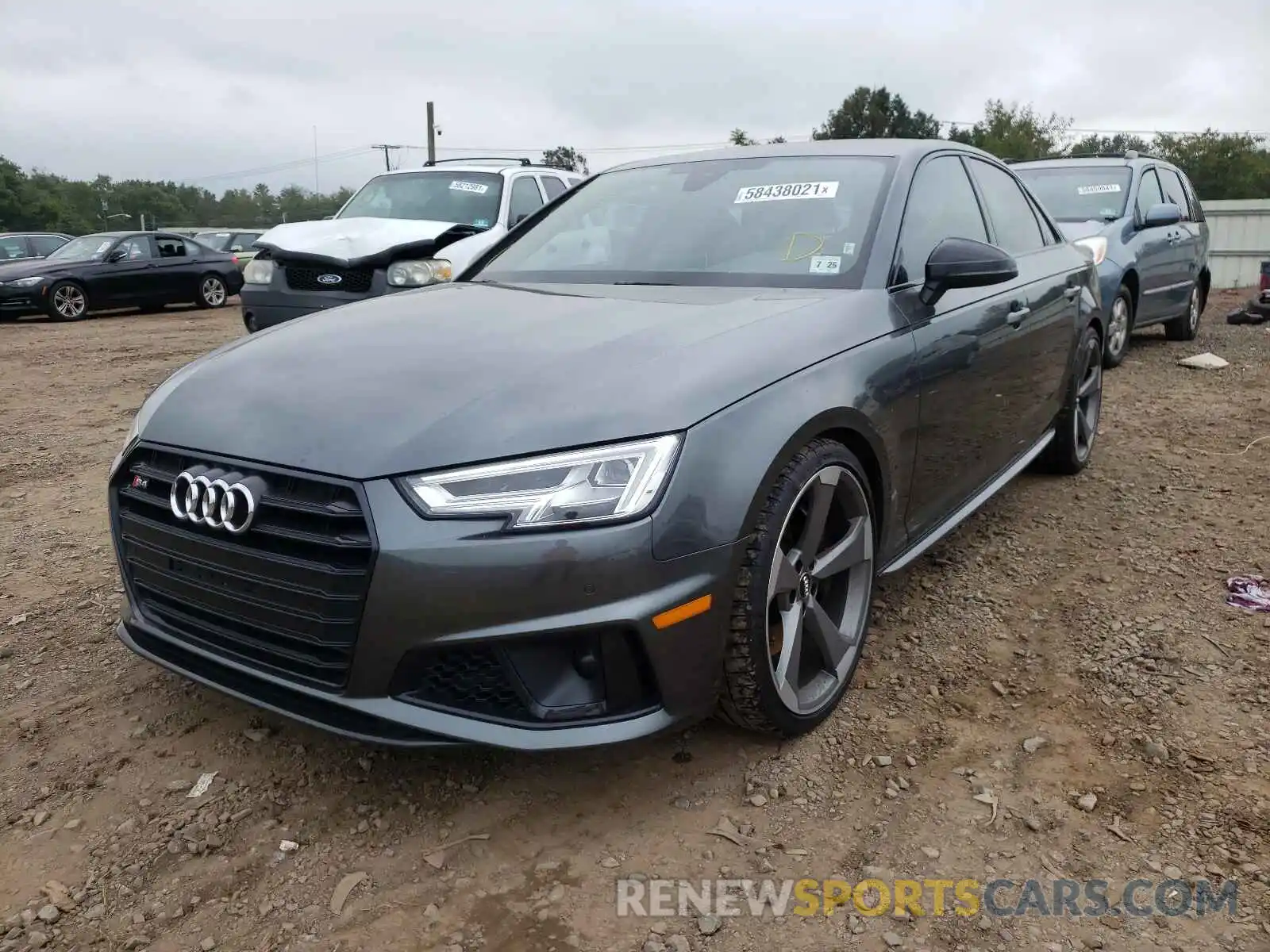 2 Photograph of a damaged car WAUB4AF41KA105976 AUDI S4/RS4 2019