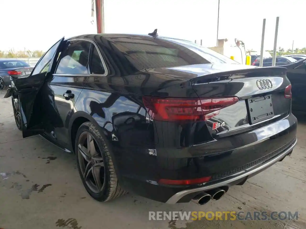 3 Photograph of a damaged car WAUB4AF44KA028651 AUDI S4/RS4 2019