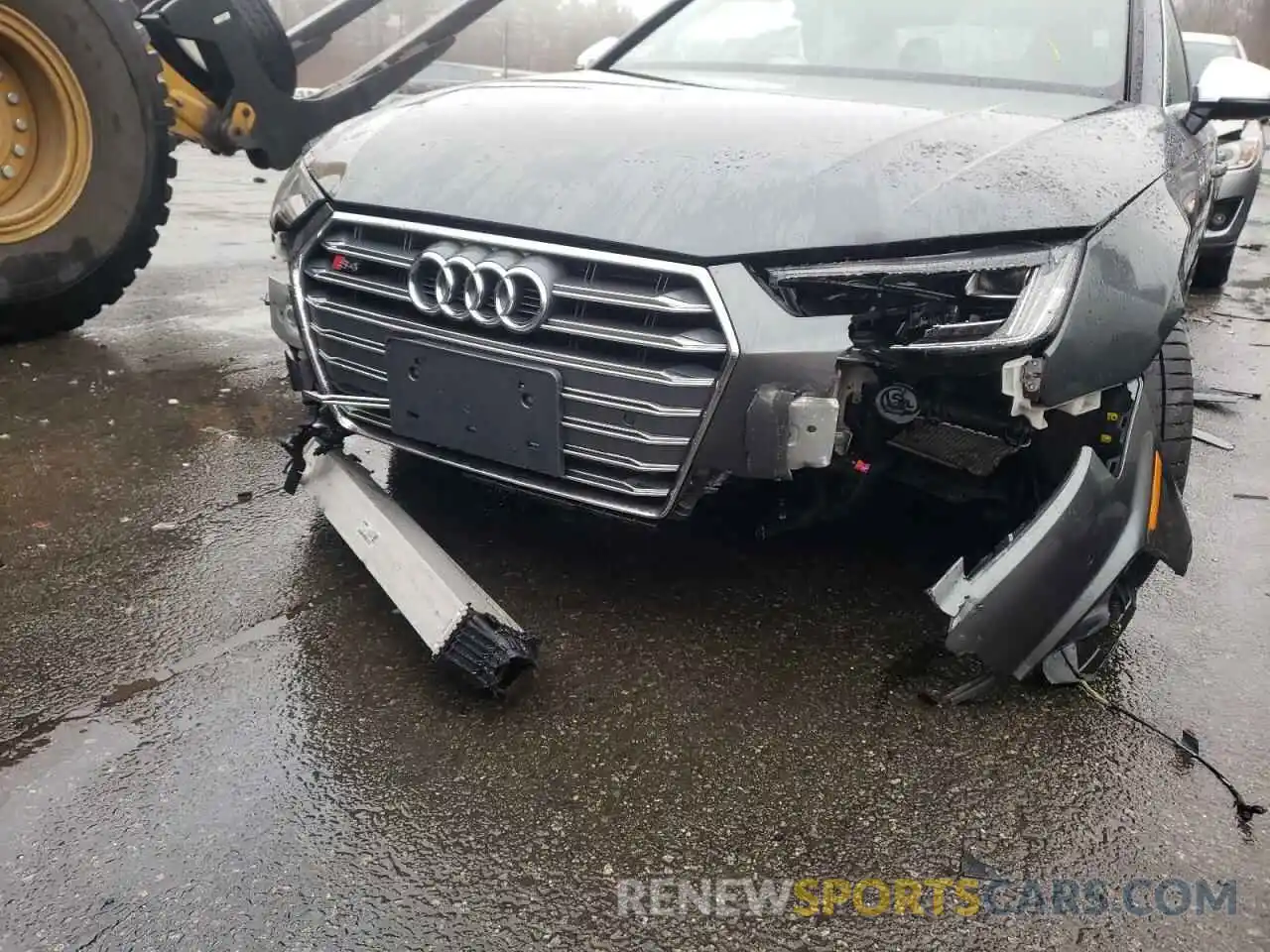 9 Photograph of a damaged car WAUB4AF44KA098800 AUDI S4/RS4 2019