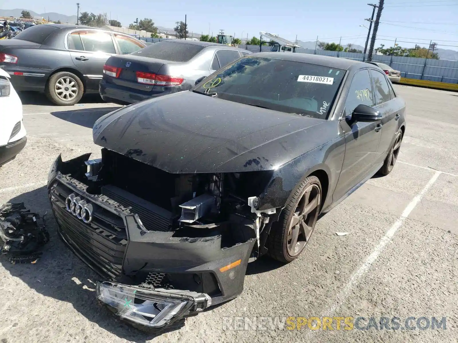 2 Фотография поврежденного автомобиля WAUB4AF45KA098577 AUDI S4/RS4 2019