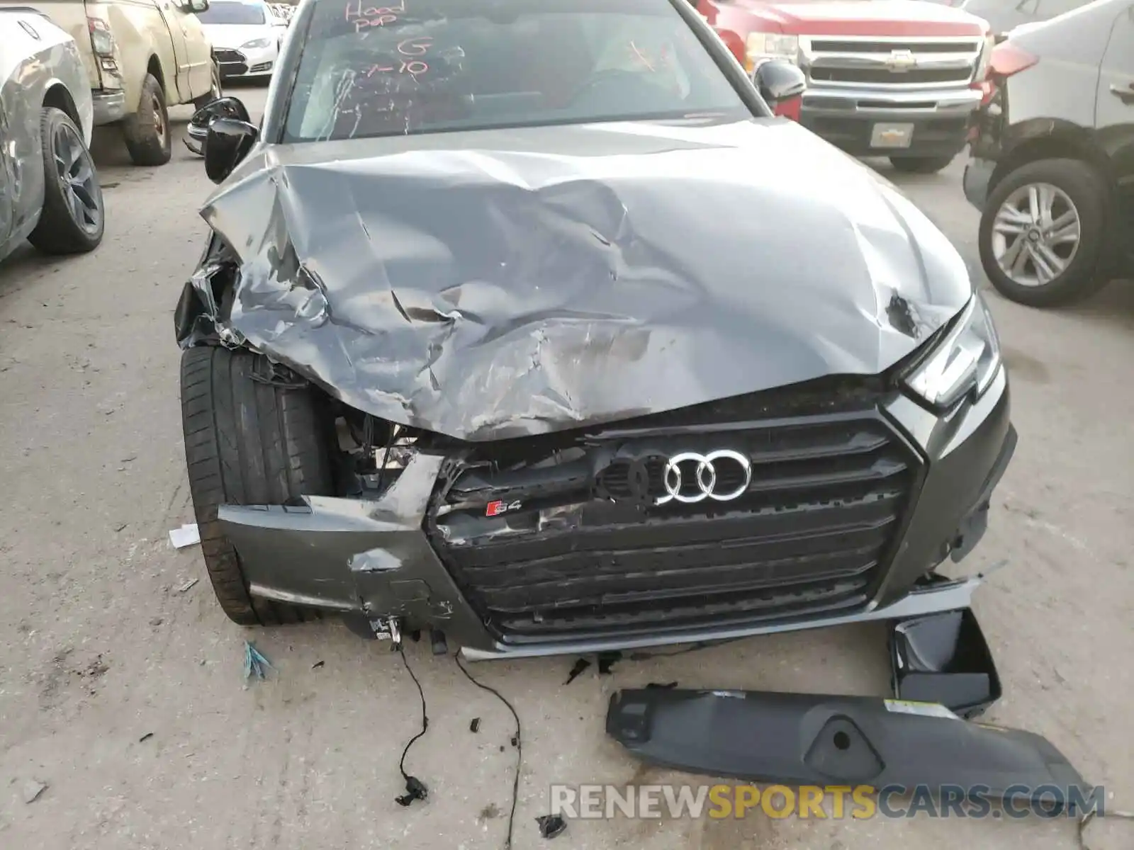 9 Фотография поврежденного автомобиля WAUB4AF45KA111943 AUDI S4/RS4 2019