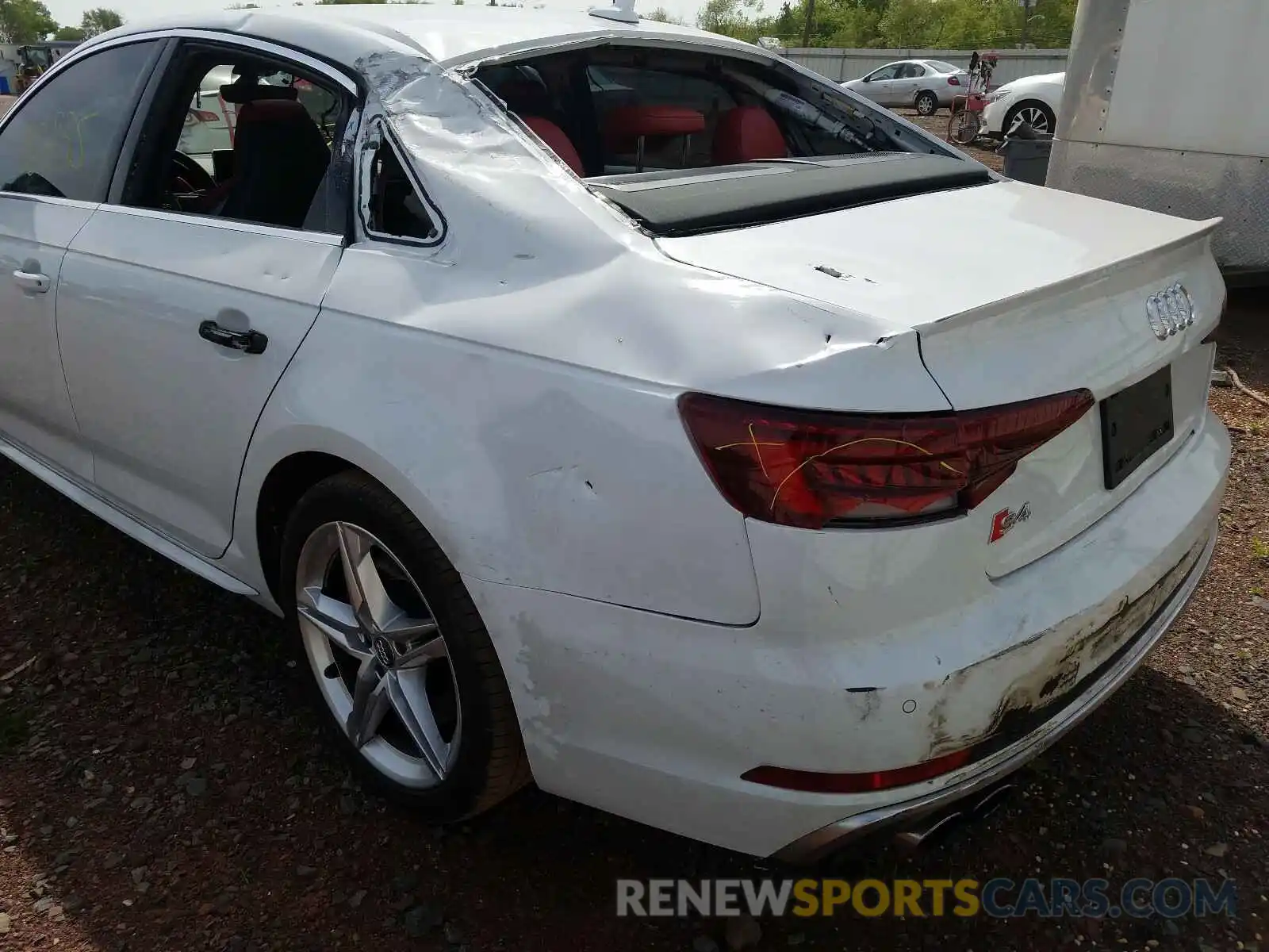 9 Photograph of a damaged car WAUB4AF47KA002707 AUDI S4/RS4 2019