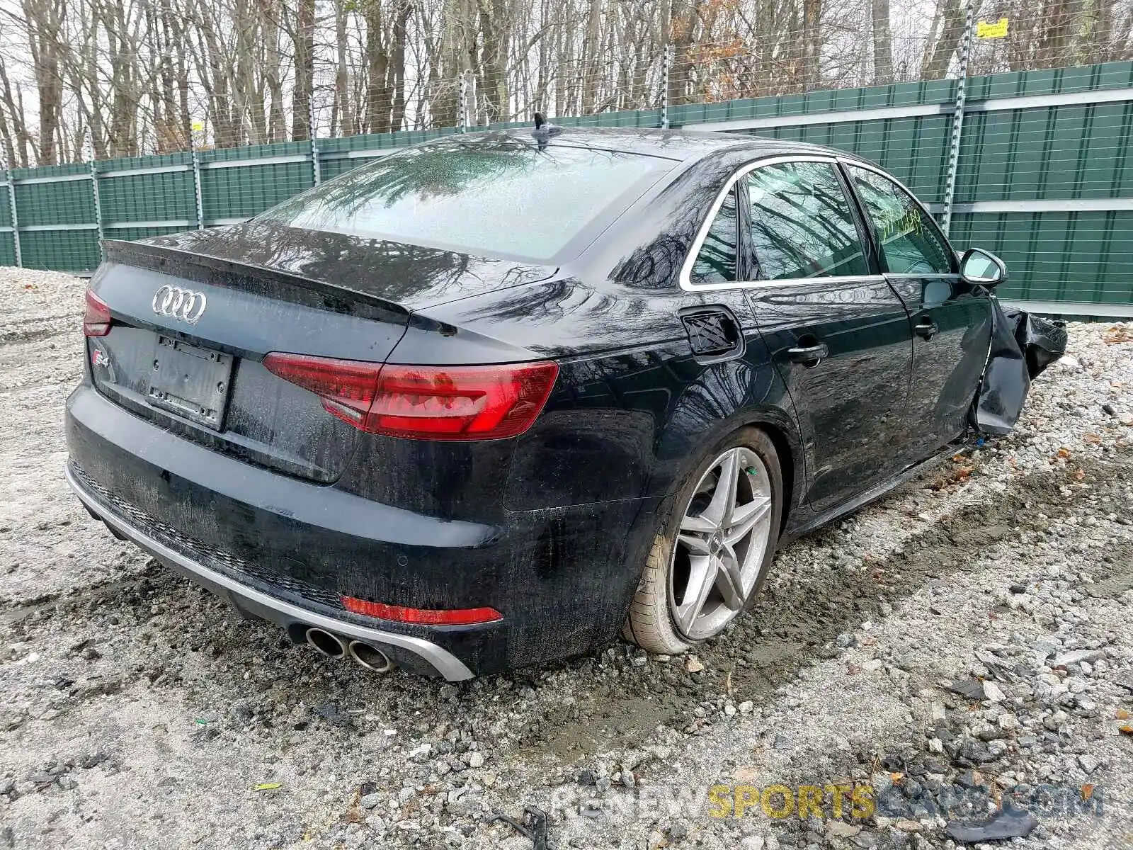 4 Photograph of a damaged car WAUB4AF4XKA097604 AUDI S4/RS4 2019