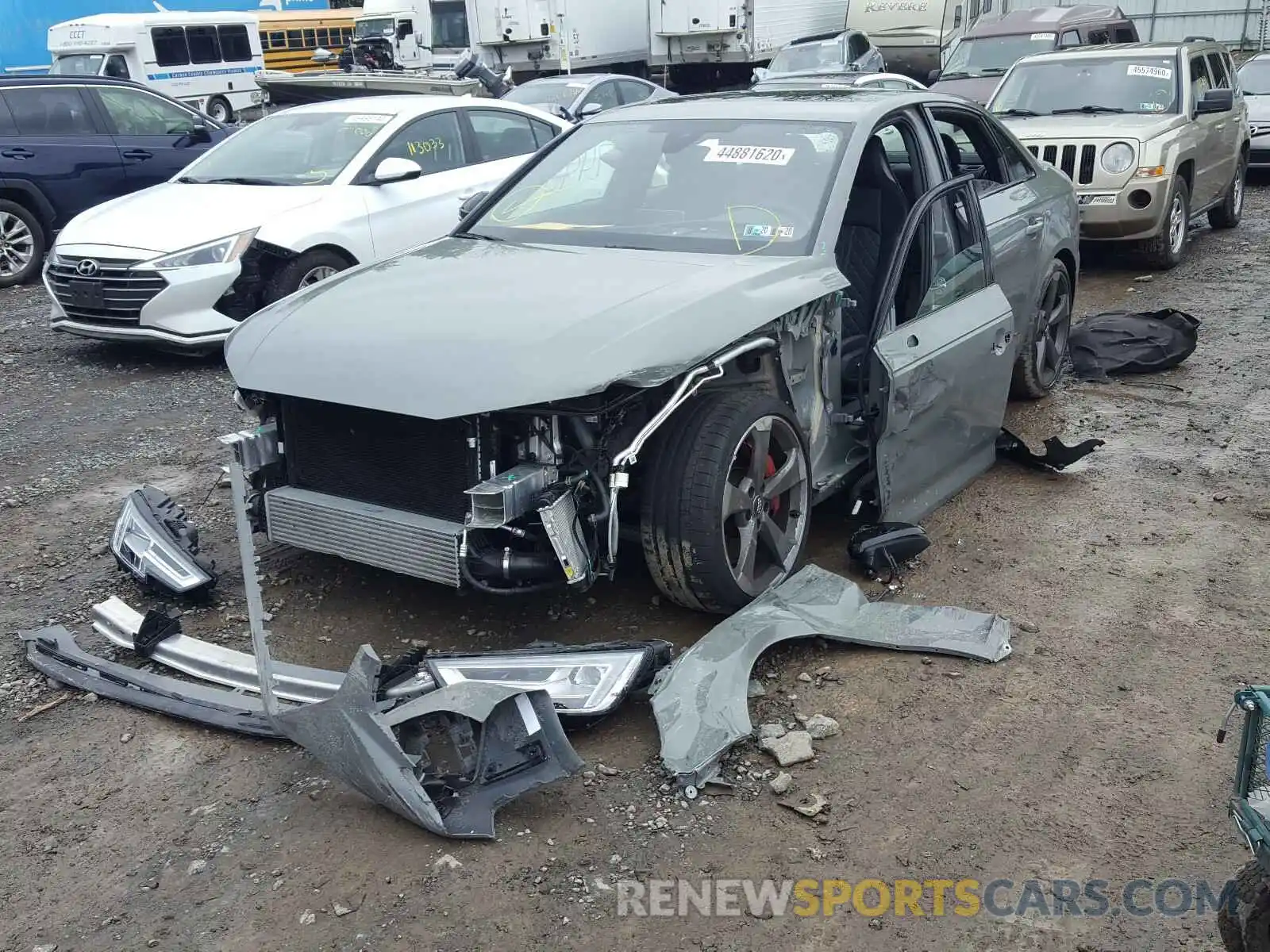 2 Photograph of a damaged car WAUB4AF4XKA108262 AUDI S4/RS4 2019