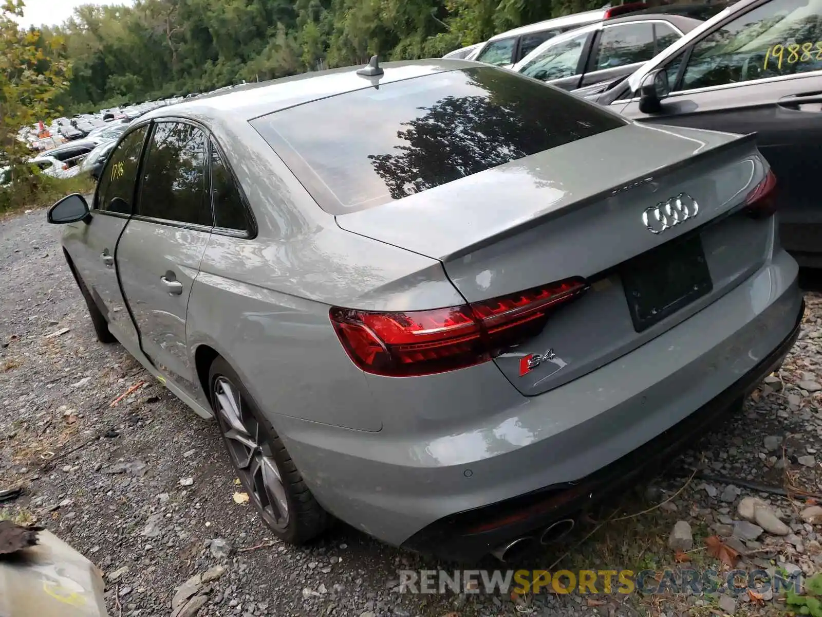 3 Photograph of a damaged car WAUB4AF48LA061024 AUDI S4/RS4 2020