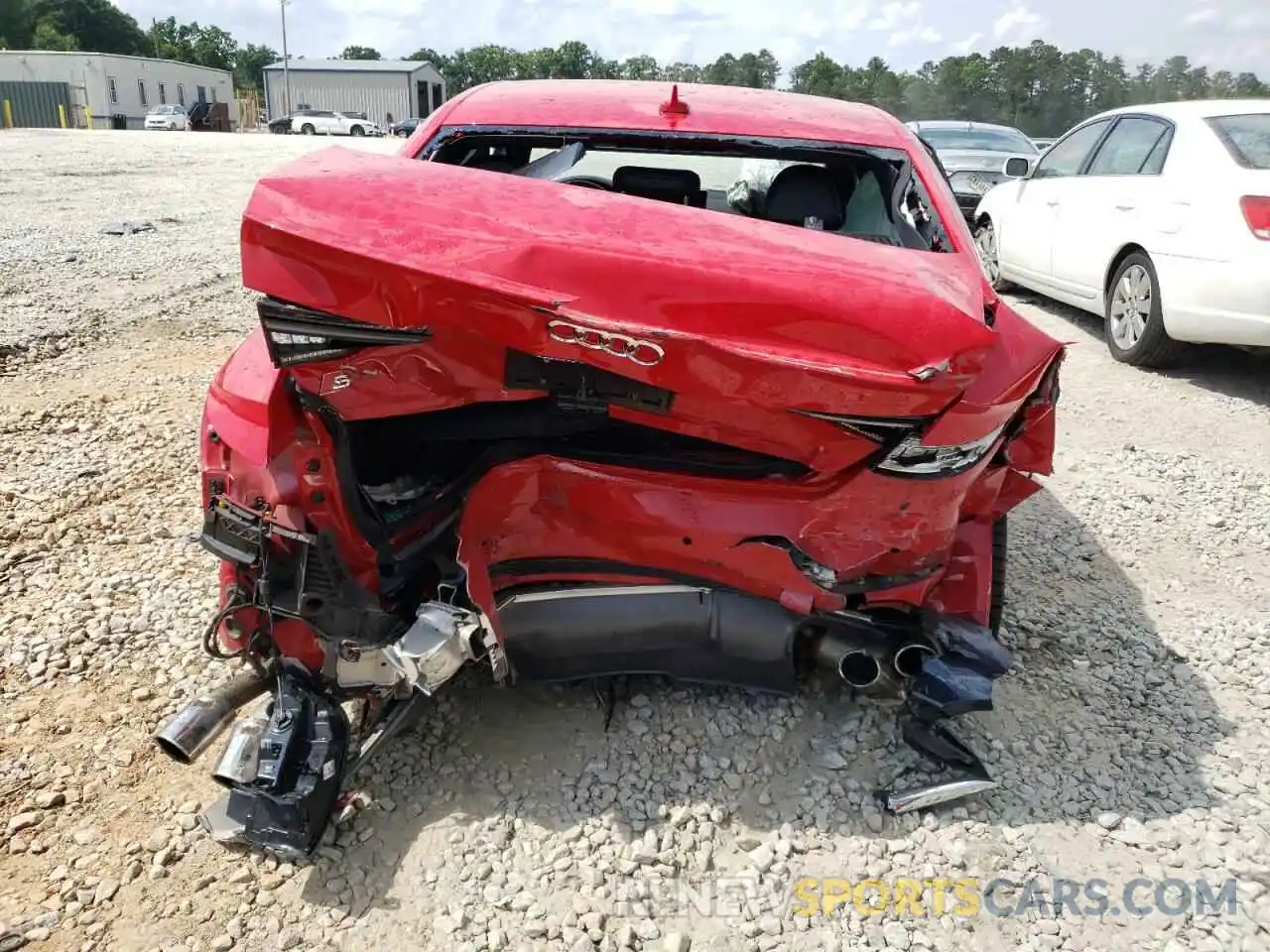 9 Photograph of a damaged car WAUB4AF4XJA130938 AUDI S4/RS4 2020