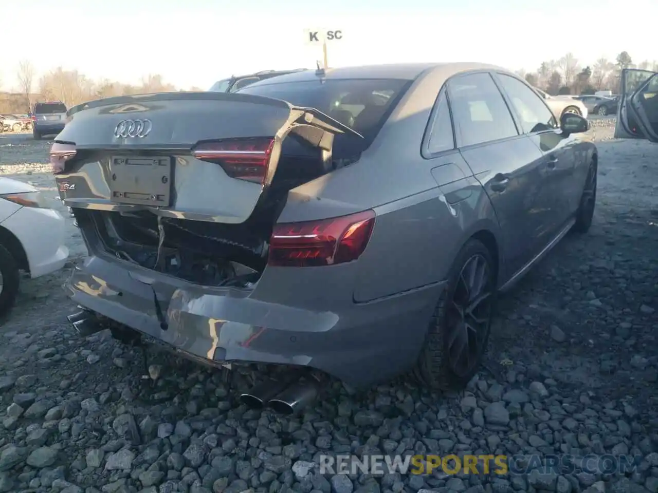 4 Photograph of a damaged car WAUC4AF43LA063056 AUDI S4/RS4 2020