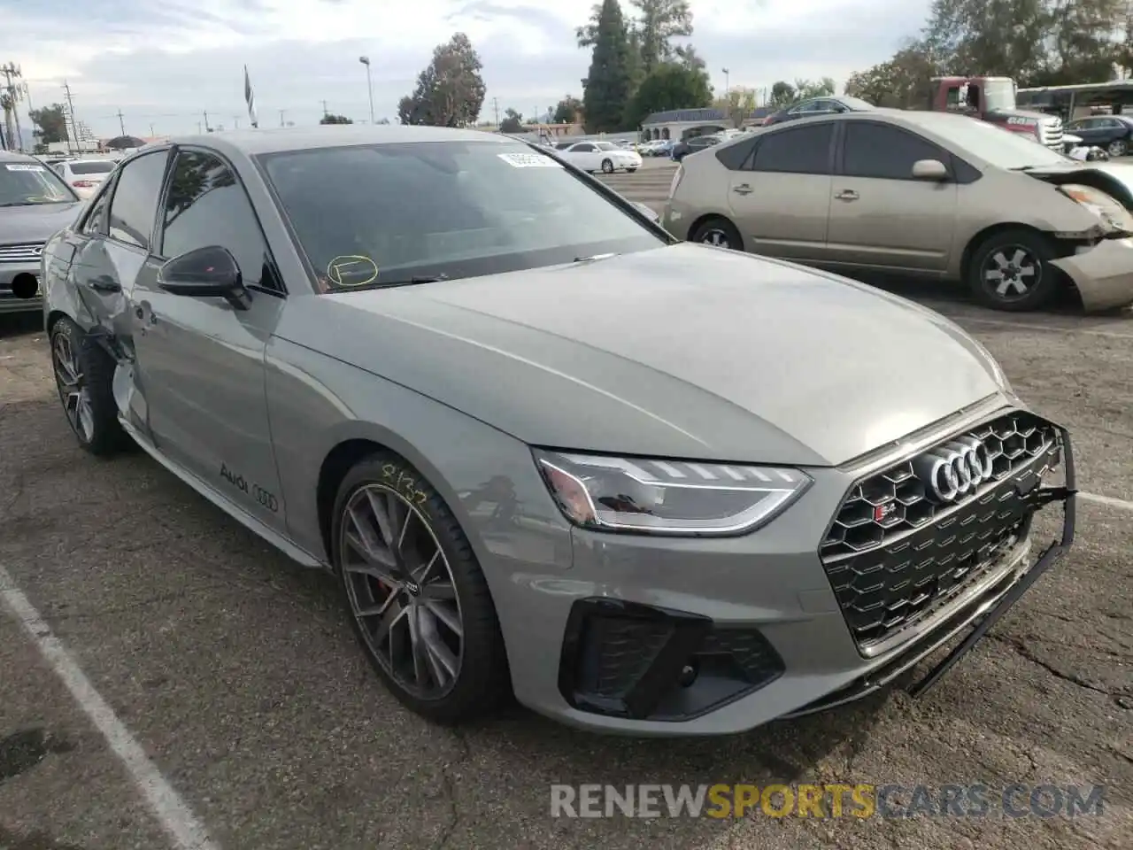 1 Photograph of a damaged car WAUB4AF46MA028072 AUDI S4/RS4 2021