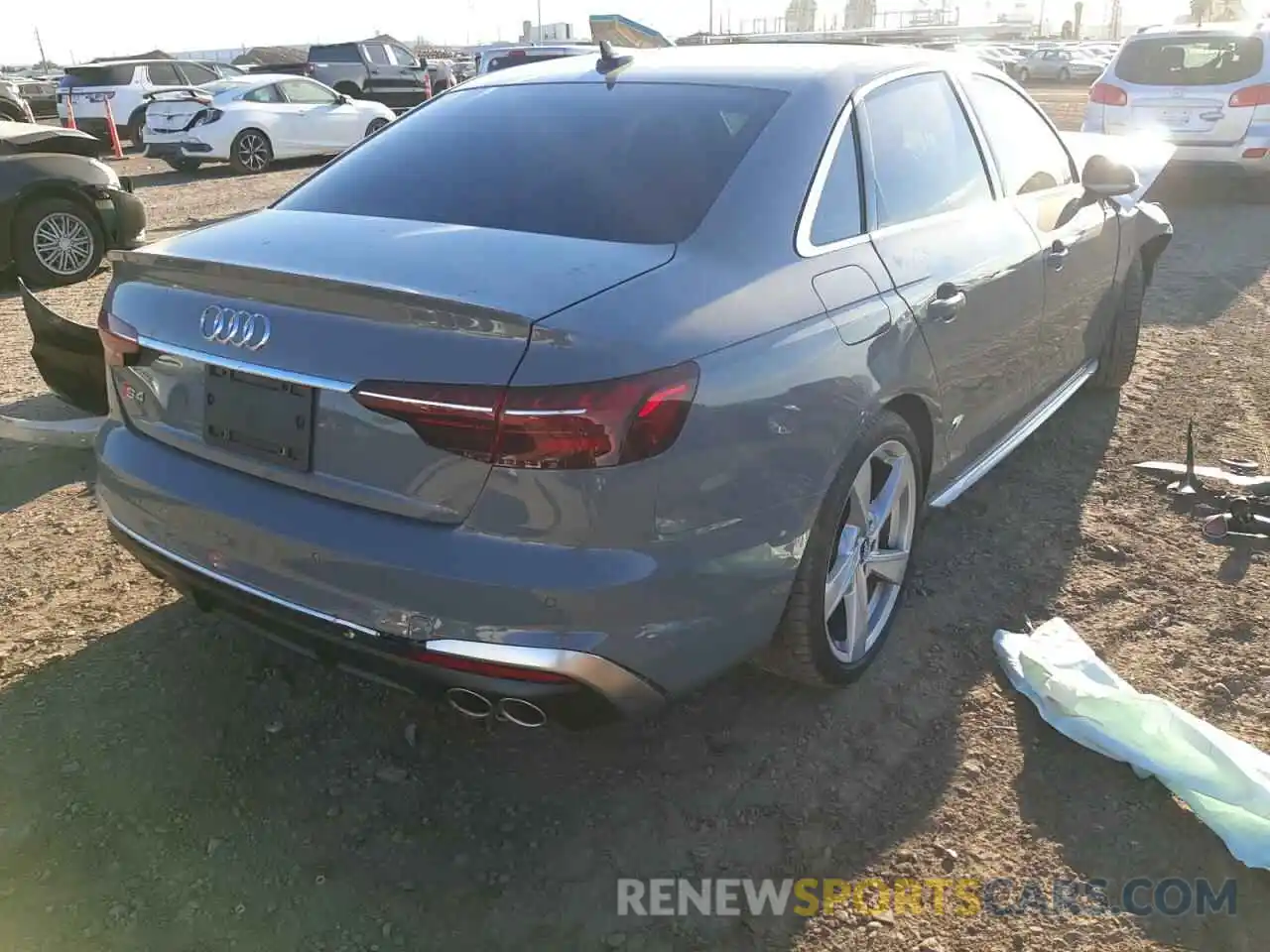 4 Photograph of a damaged car WAUB4AF48MA016537 AUDI S4/RS4 2021