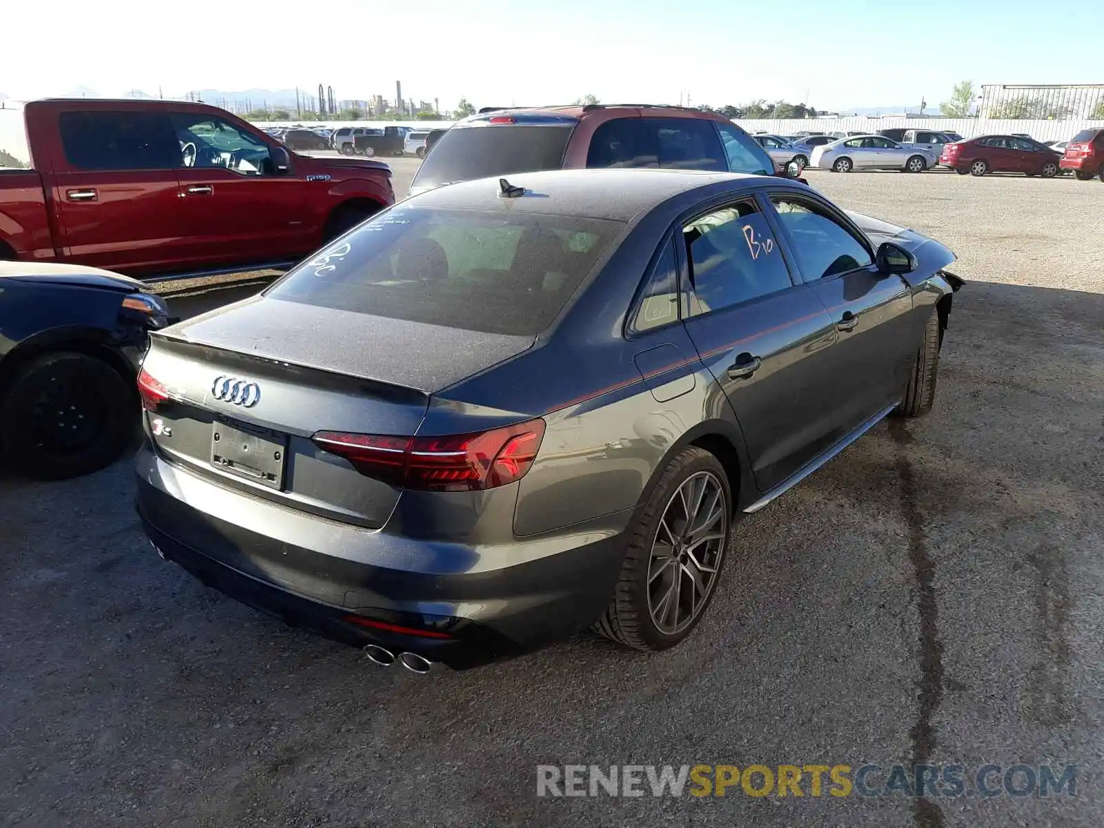 4 Photograph of a damaged car WAUB4AF48MA038473 AUDI S4/RS4 2021