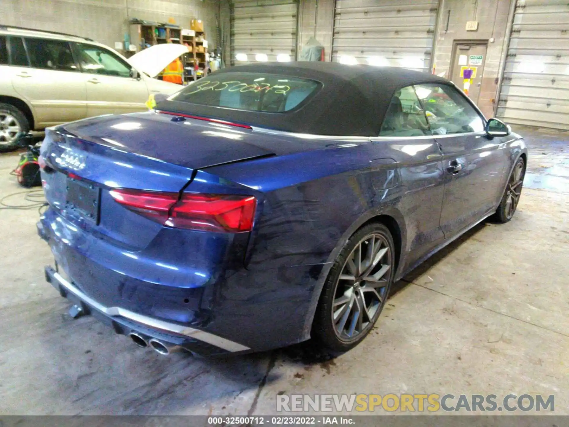 4 Фотография поврежденного автомобиля WAUW4GF57LN001371 AUDI S5 CABRIOLET 2020