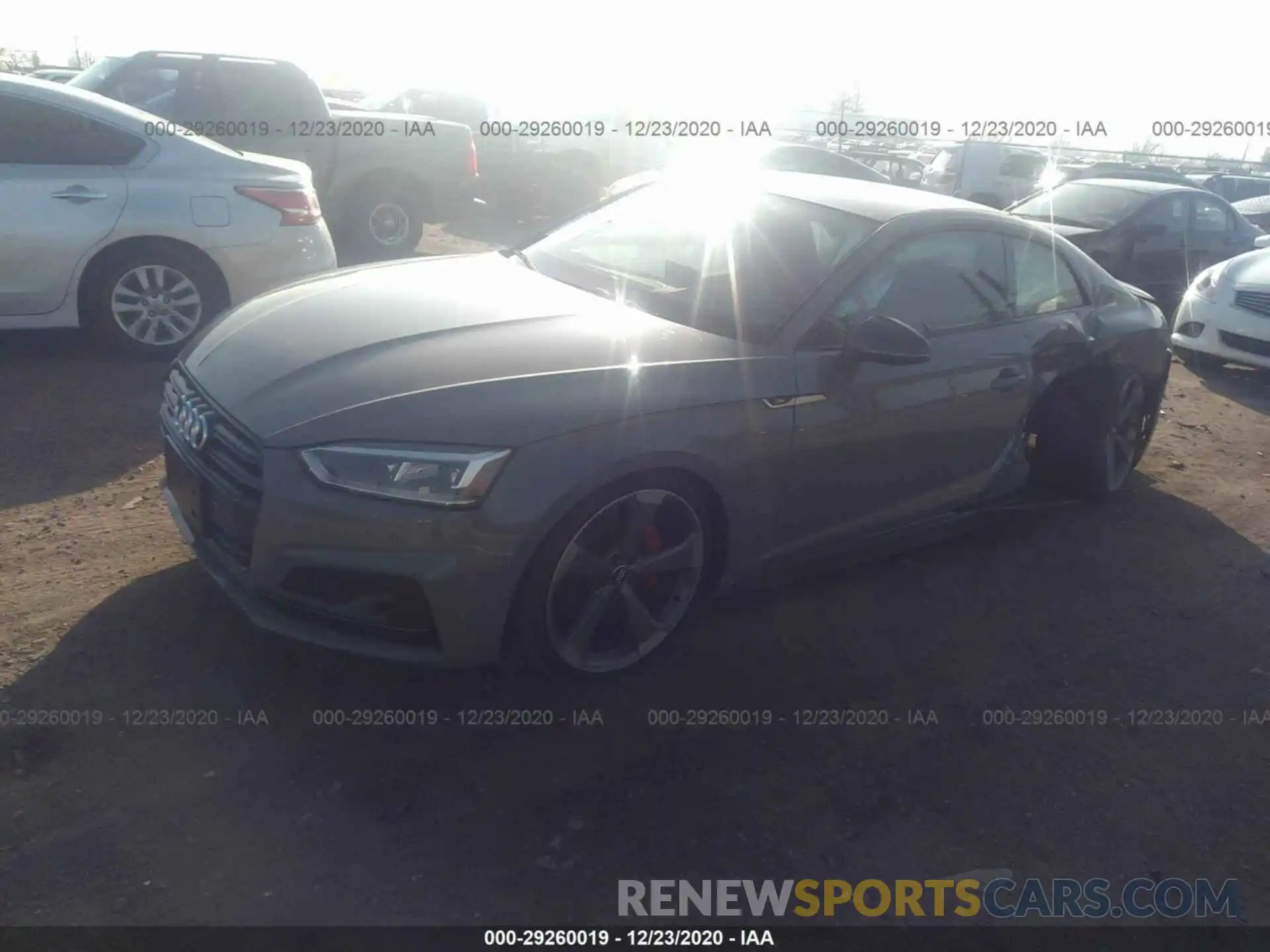 2 Фотография поврежденного автомобиля WAUR4AF54KA017950 AUDI S5 COUPE 2019