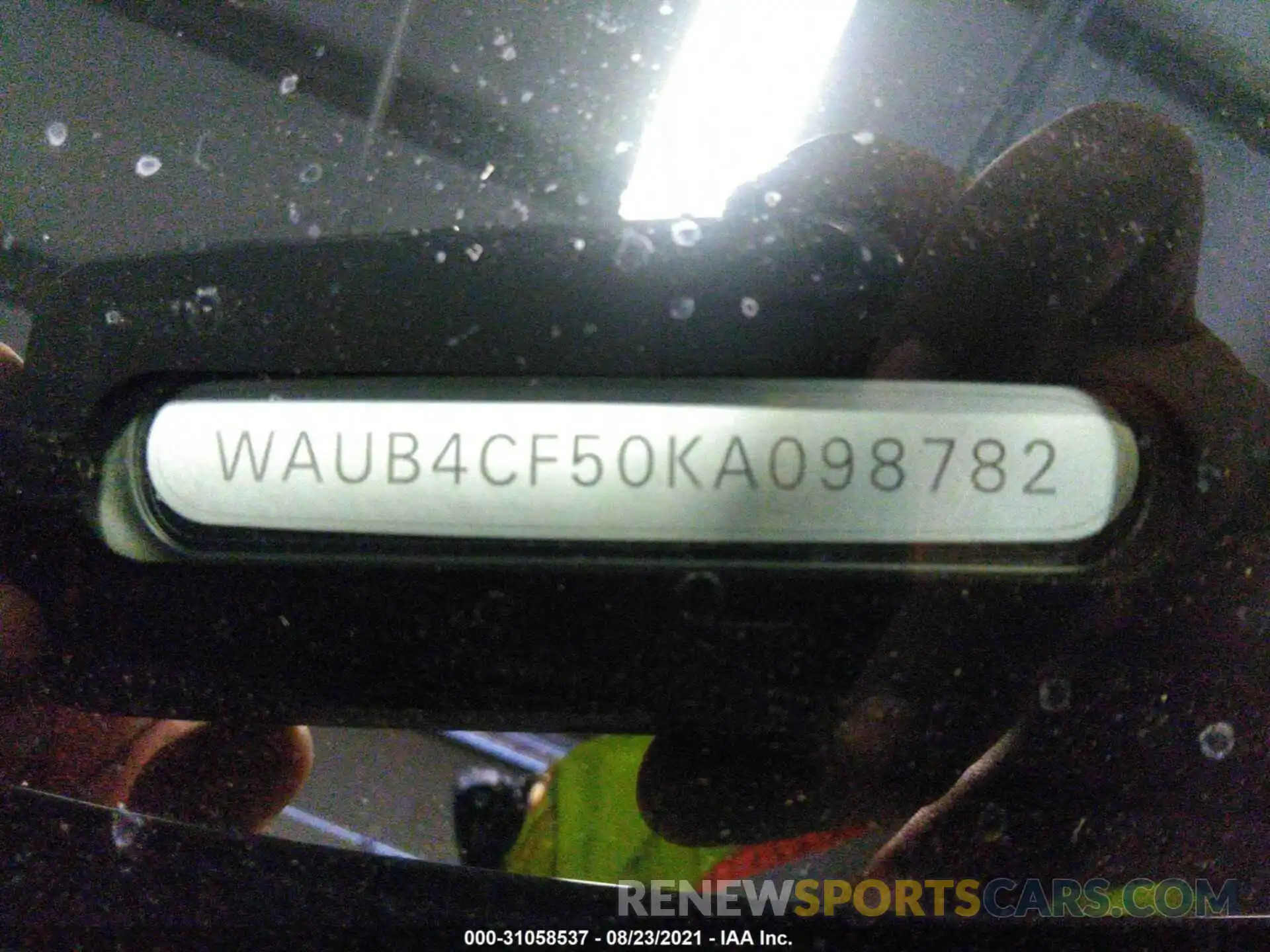 9 Фотография поврежденного автомобиля WAUB4CF50KA098782 AUDI S5 SPORTBACK 2019