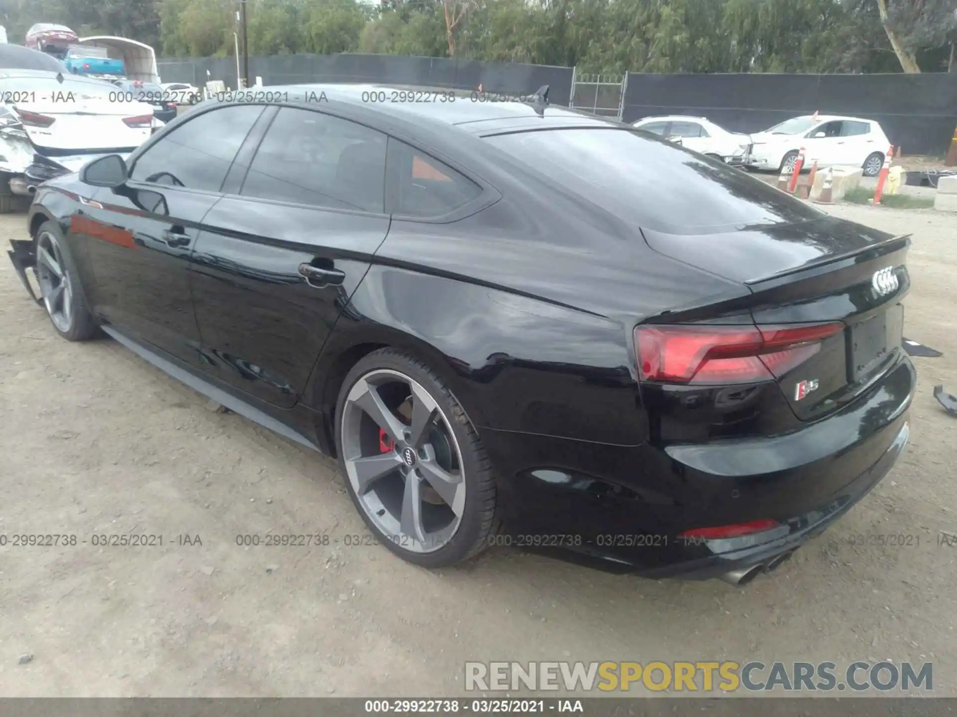 3 Фотография поврежденного автомобиля WAUB4CF51KA002612 AUDI S5 SPORTBACK 2019