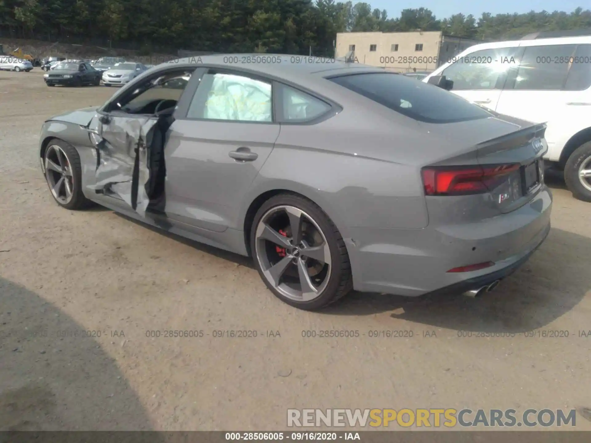 3 Photograph of a damaged car WAUB4CF52KA005194 AUDI S5 SPORTBACK 2019