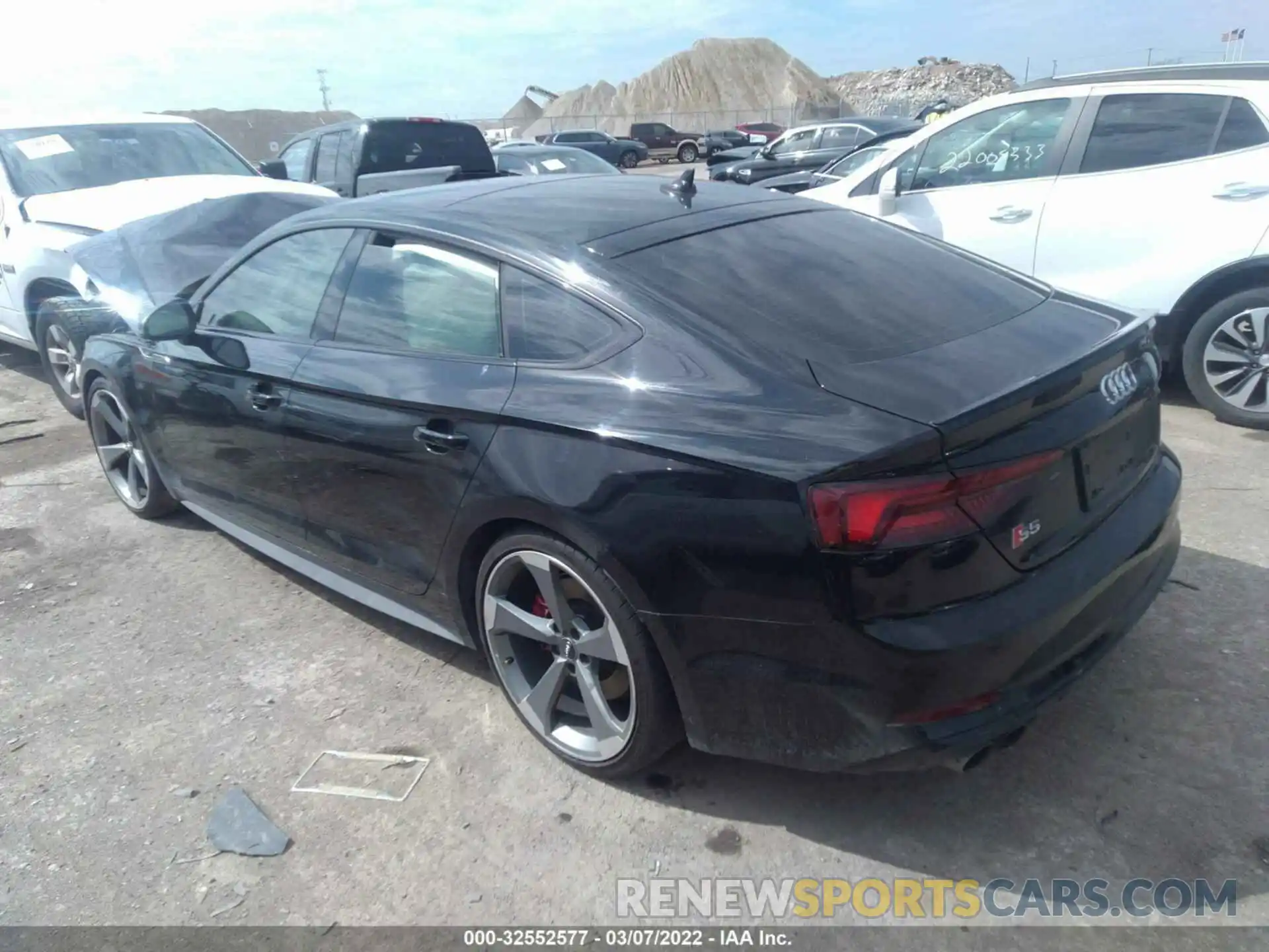 3 Фотография поврежденного автомобиля WAUB4CF52KA078842 AUDI S5 SPORTBACK 2019