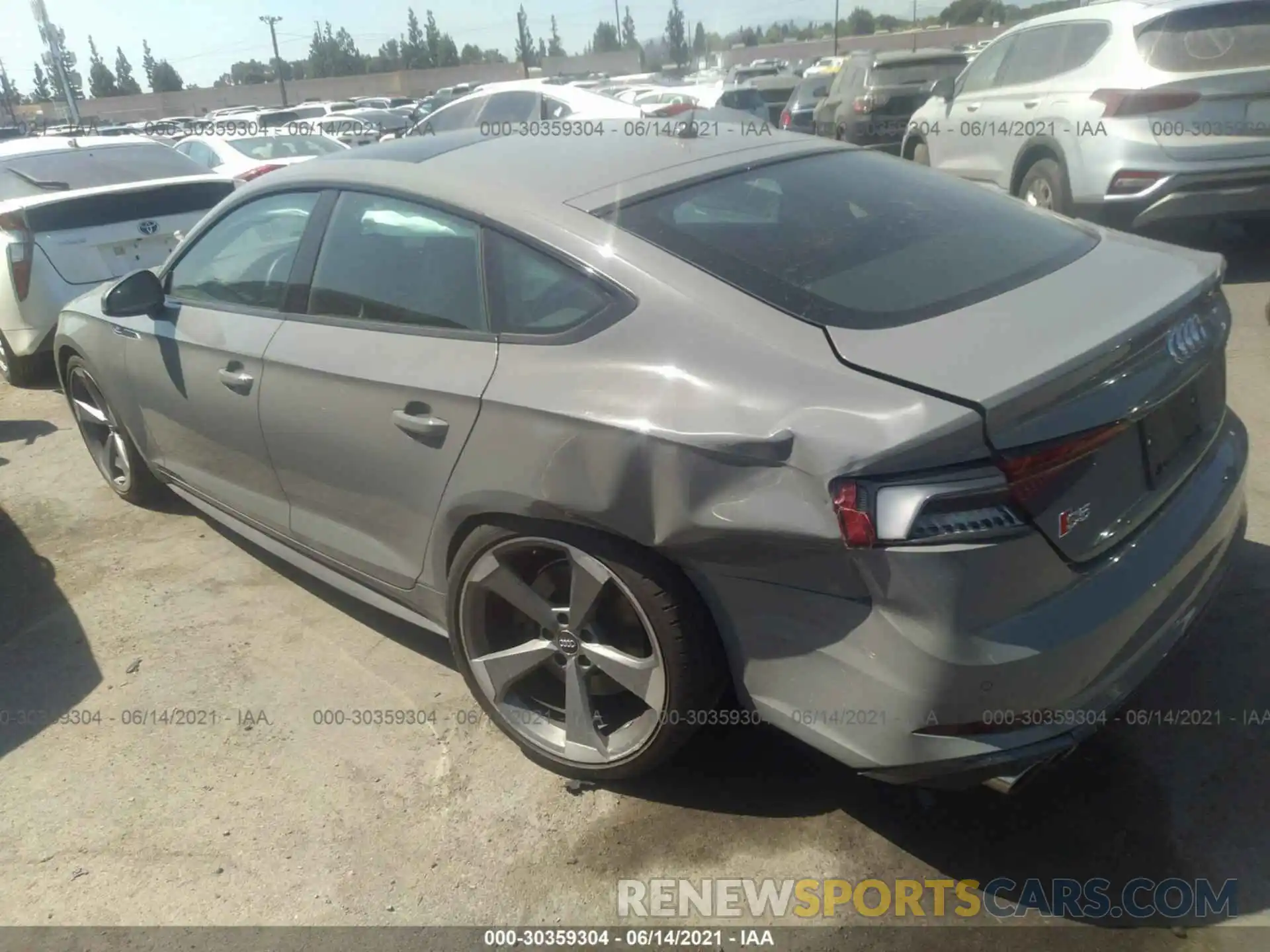 3 Photograph of a damaged car WAUB4CF54KA077319 AUDI S5 SPORTBACK 2019