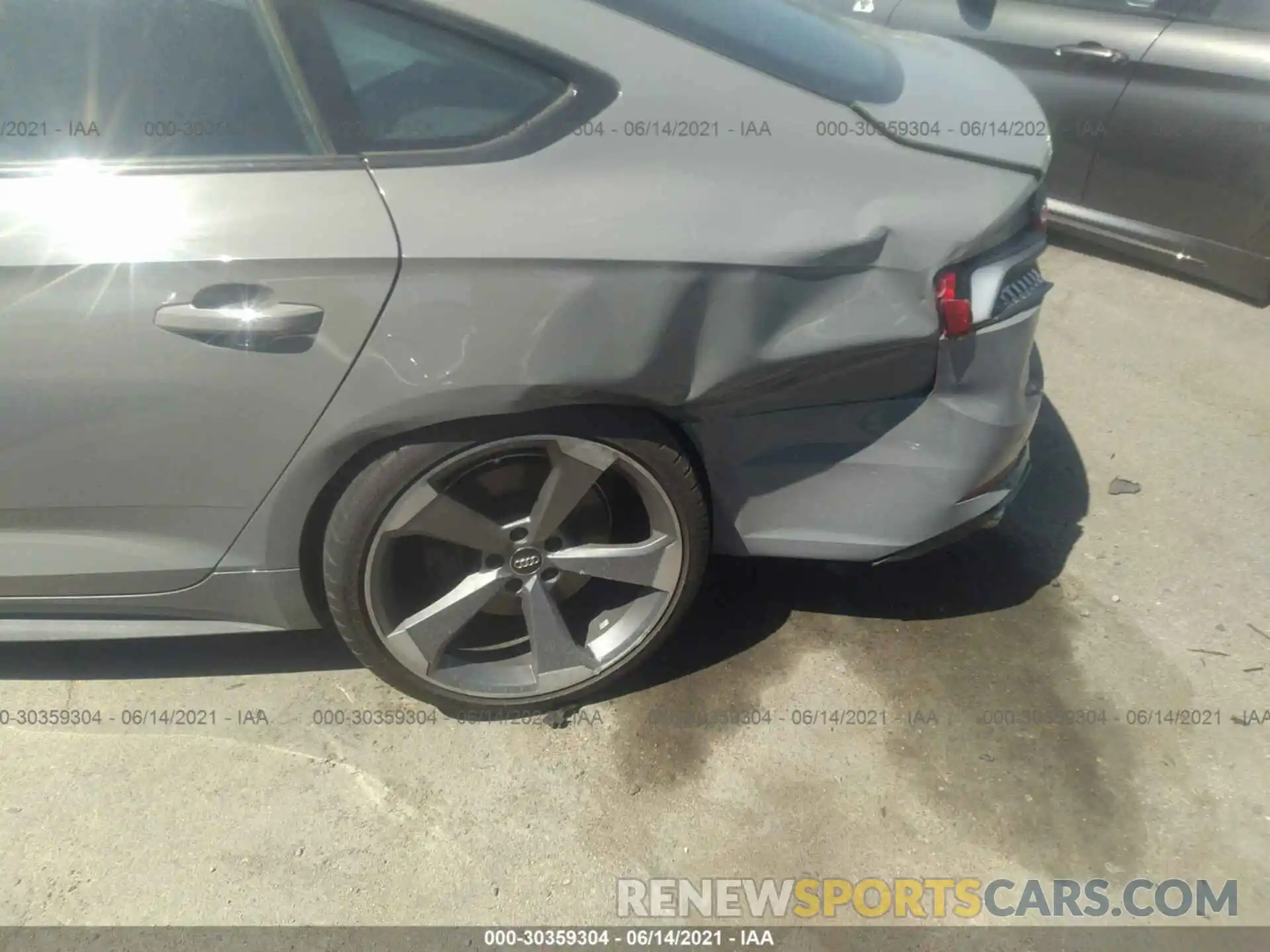 6 Photograph of a damaged car WAUB4CF54KA077319 AUDI S5 SPORTBACK 2019