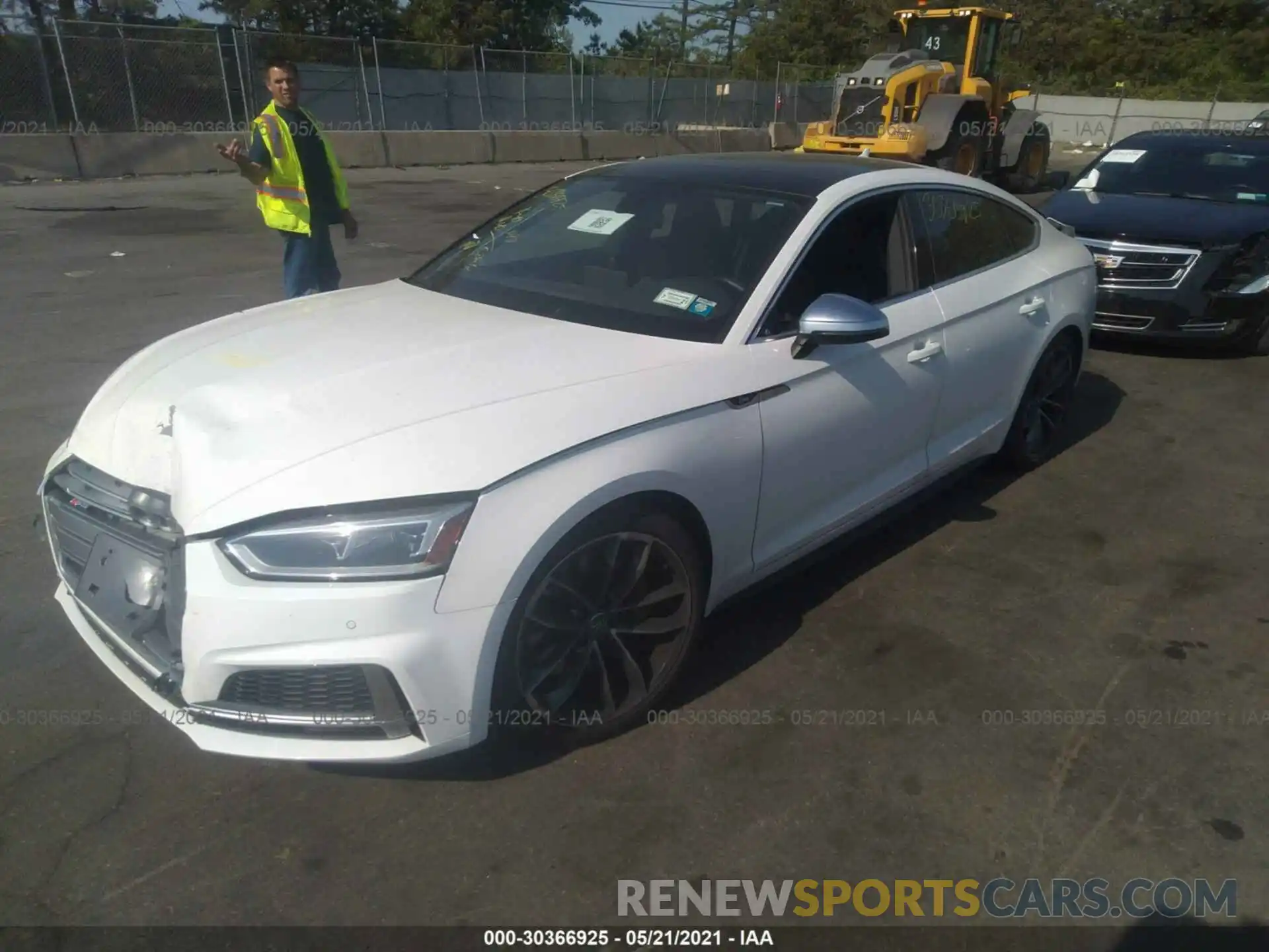 2 Фотография поврежденного автомобиля WAUB4CF56KA000886 AUDI S5 SPORTBACK 2019