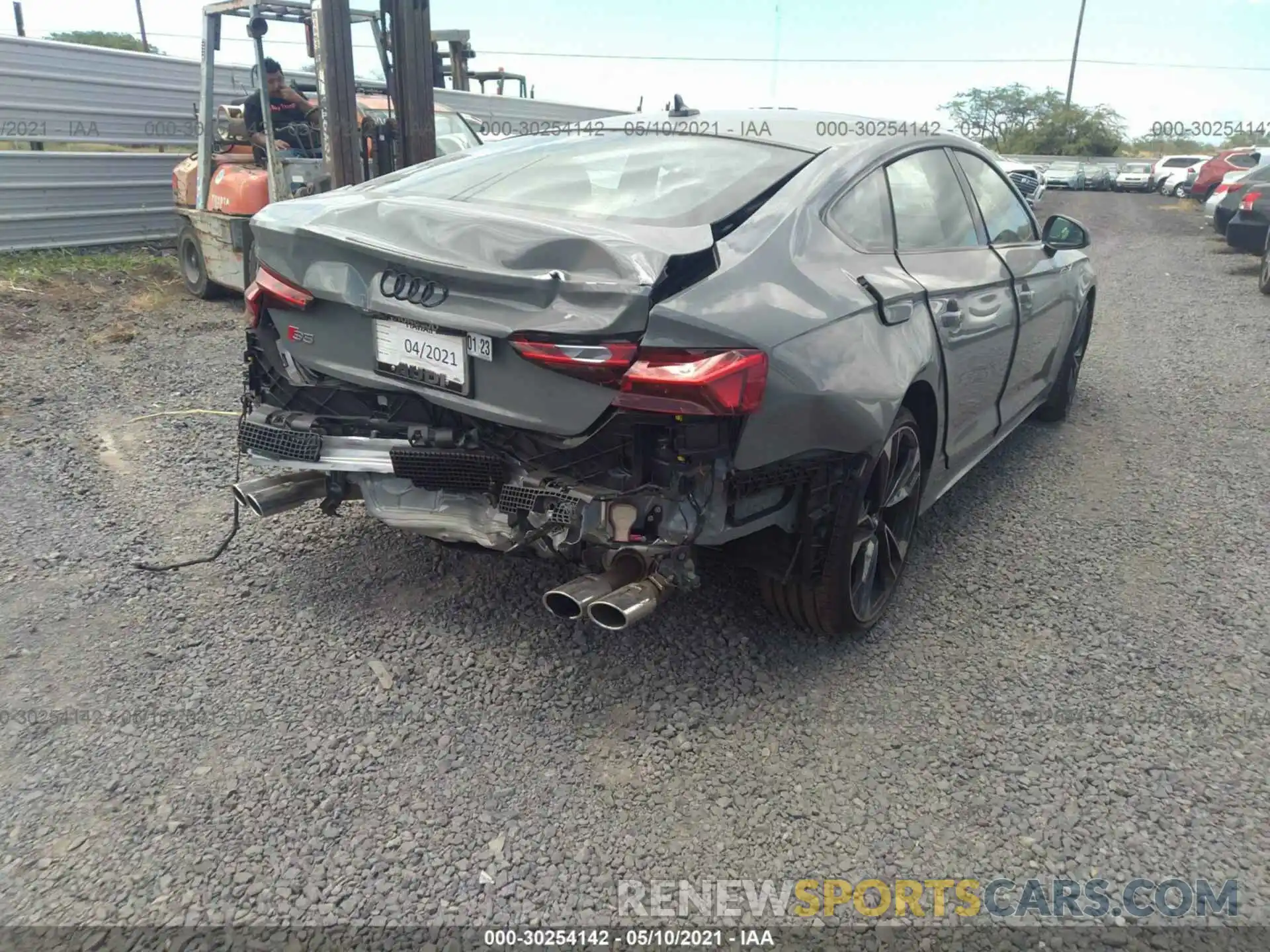 4 Photograph of a damaged car WAUC4CF54MA020979 AUDI S5 SPORTBACK 2021