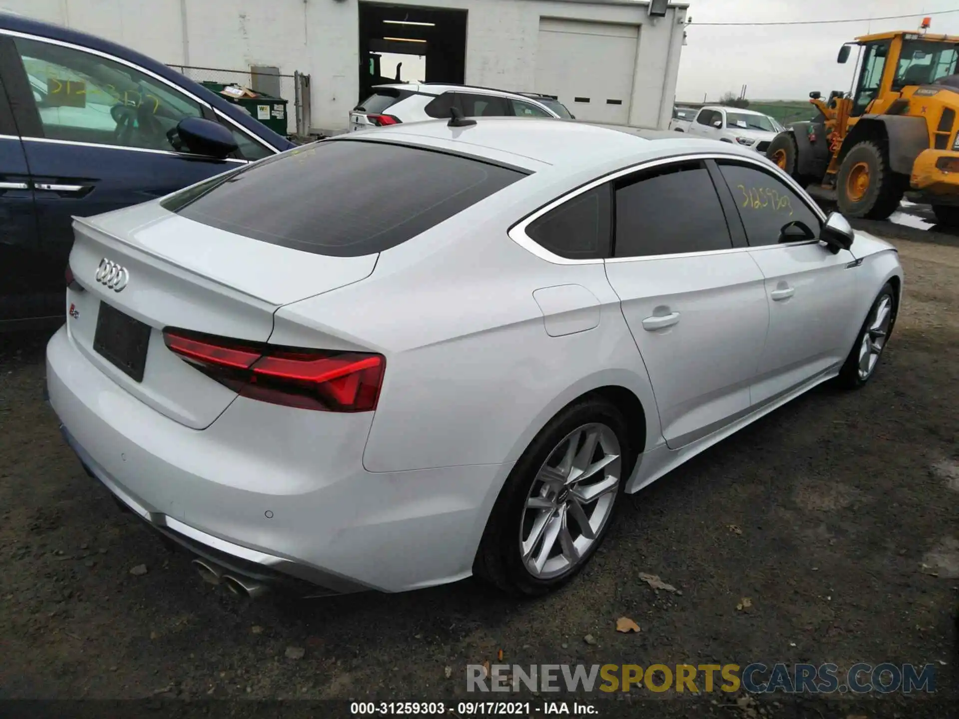 4 Фотография поврежденного автомобиля WAUC4CF57MA005375 AUDI S5 SPORTBACK 2021