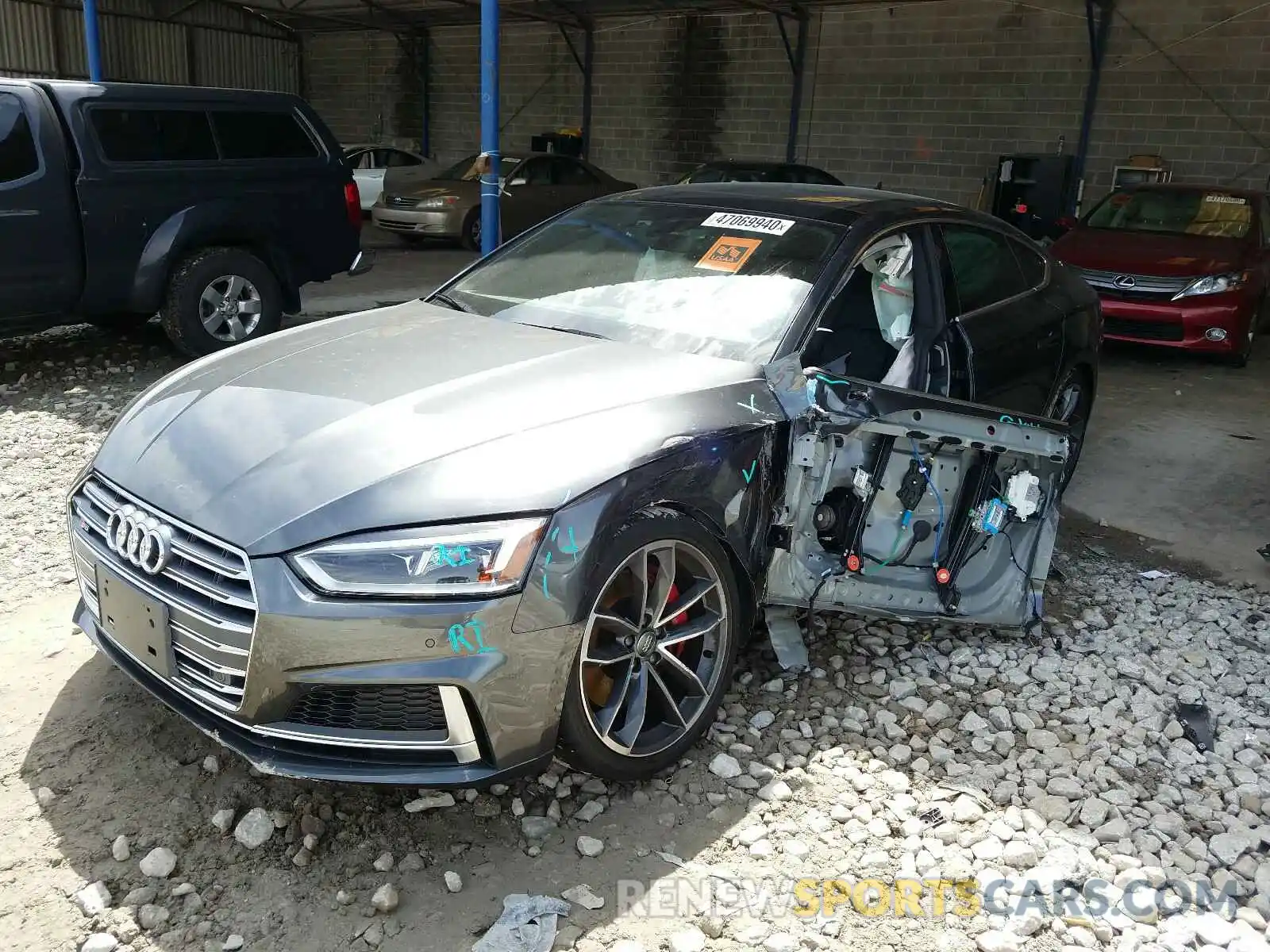 2 Photograph of a damaged car WAUB4CF52KA073723 AUDI S5/RS5 2019