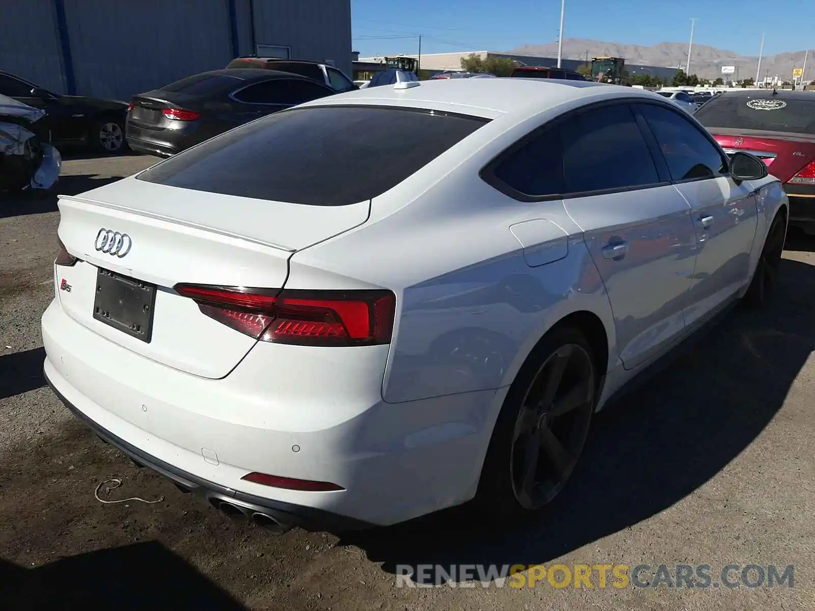 4 Фотография поврежденного автомобиля WAUB4CF52KA092790 AUDI S5/RS5 2019