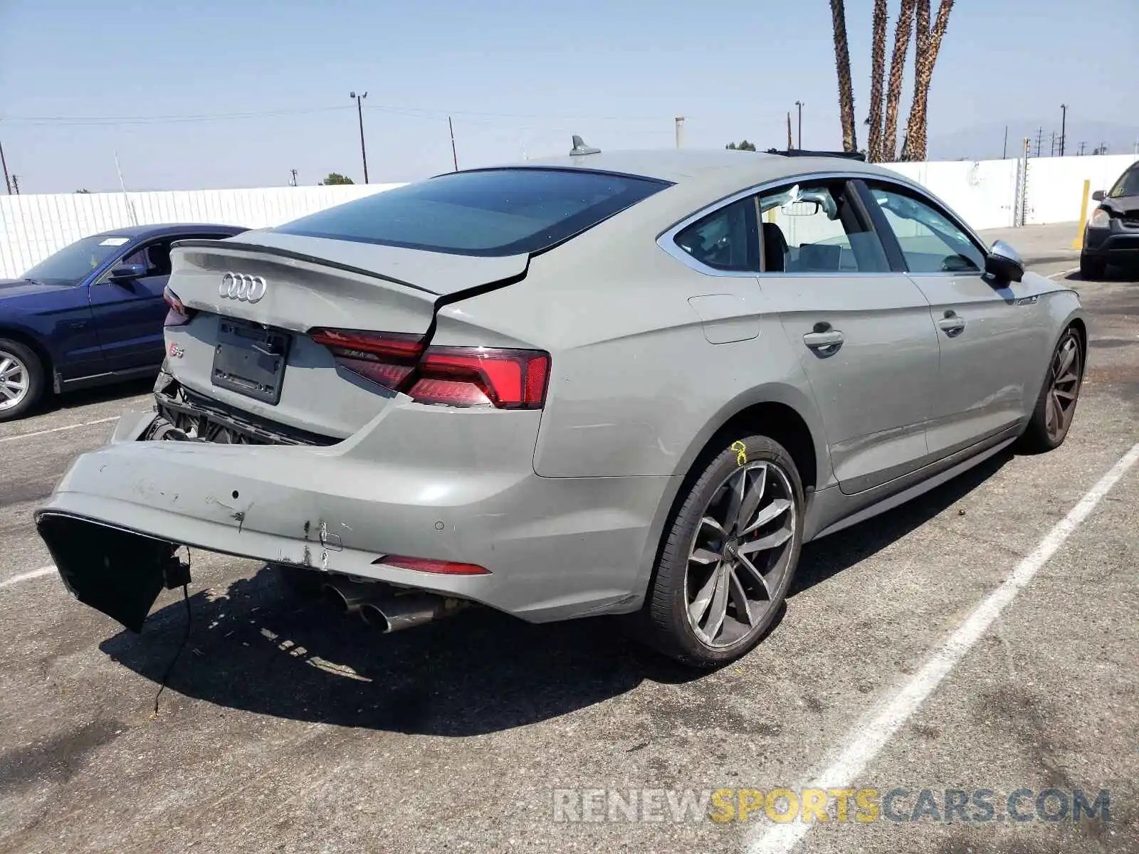 4 Photograph of a damaged car WAUB4CF54KA003978 AUDI S5/RS5 2019