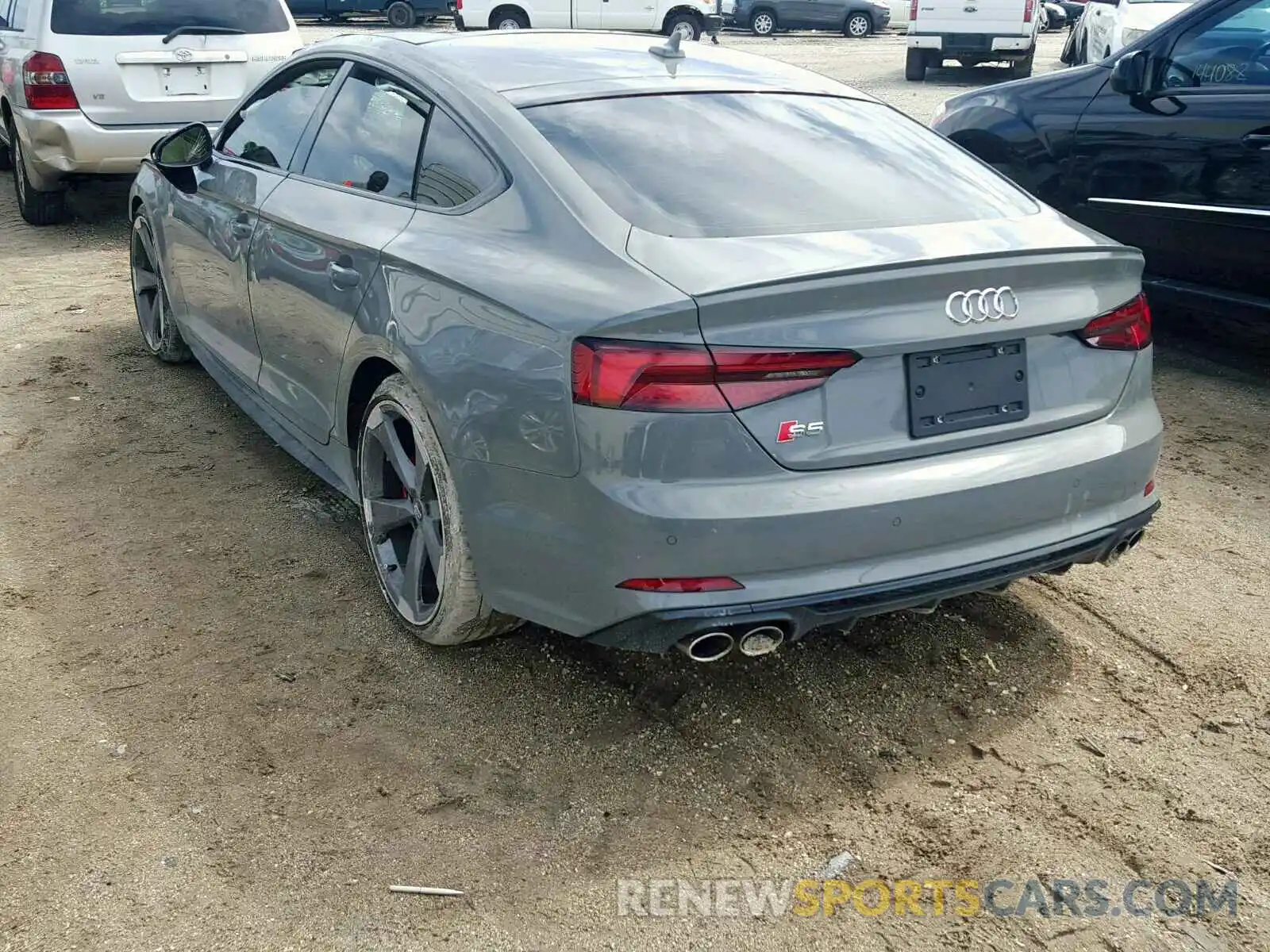 3 Photograph of a damaged car WAUB4CF57KA007071 AUDI S5/RS5 2019