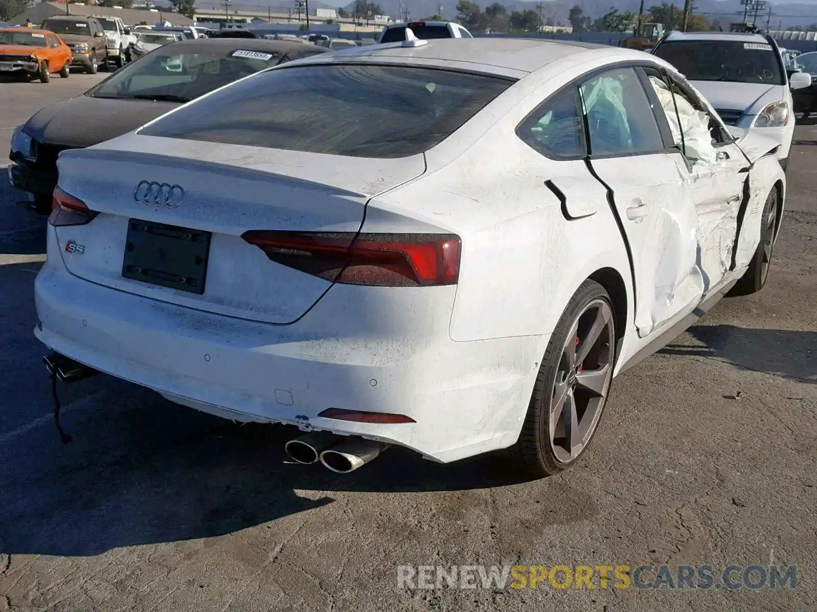 4 Photograph of a damaged car WAUC4CF52KA000680 AUDI S5/RS5 2019