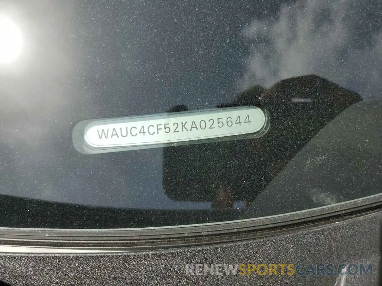 10 Photograph of a damaged car WAUC4CF52KA025644 AUDI S5/RS5 2019