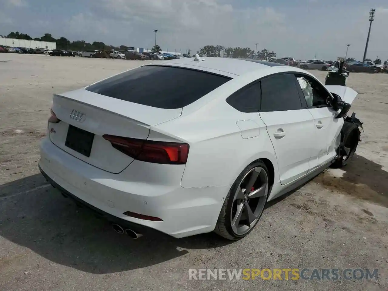 4 Photograph of a damaged car WAUC4CF52KA025644 AUDI S5/RS5 2019