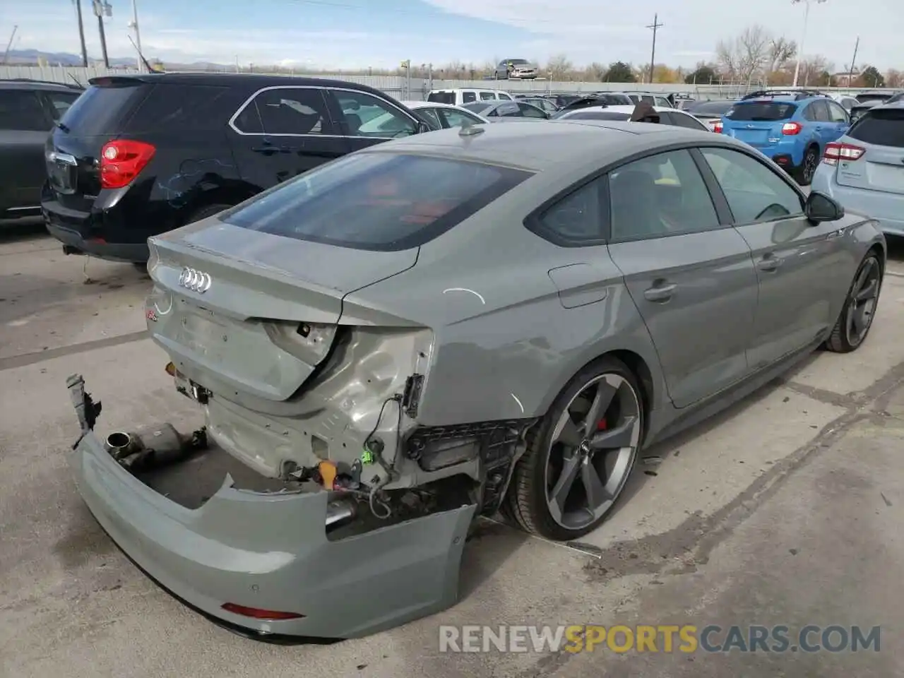 4 Photograph of a damaged car WAUC4CF53KA001076 AUDI S5/RS5 2019