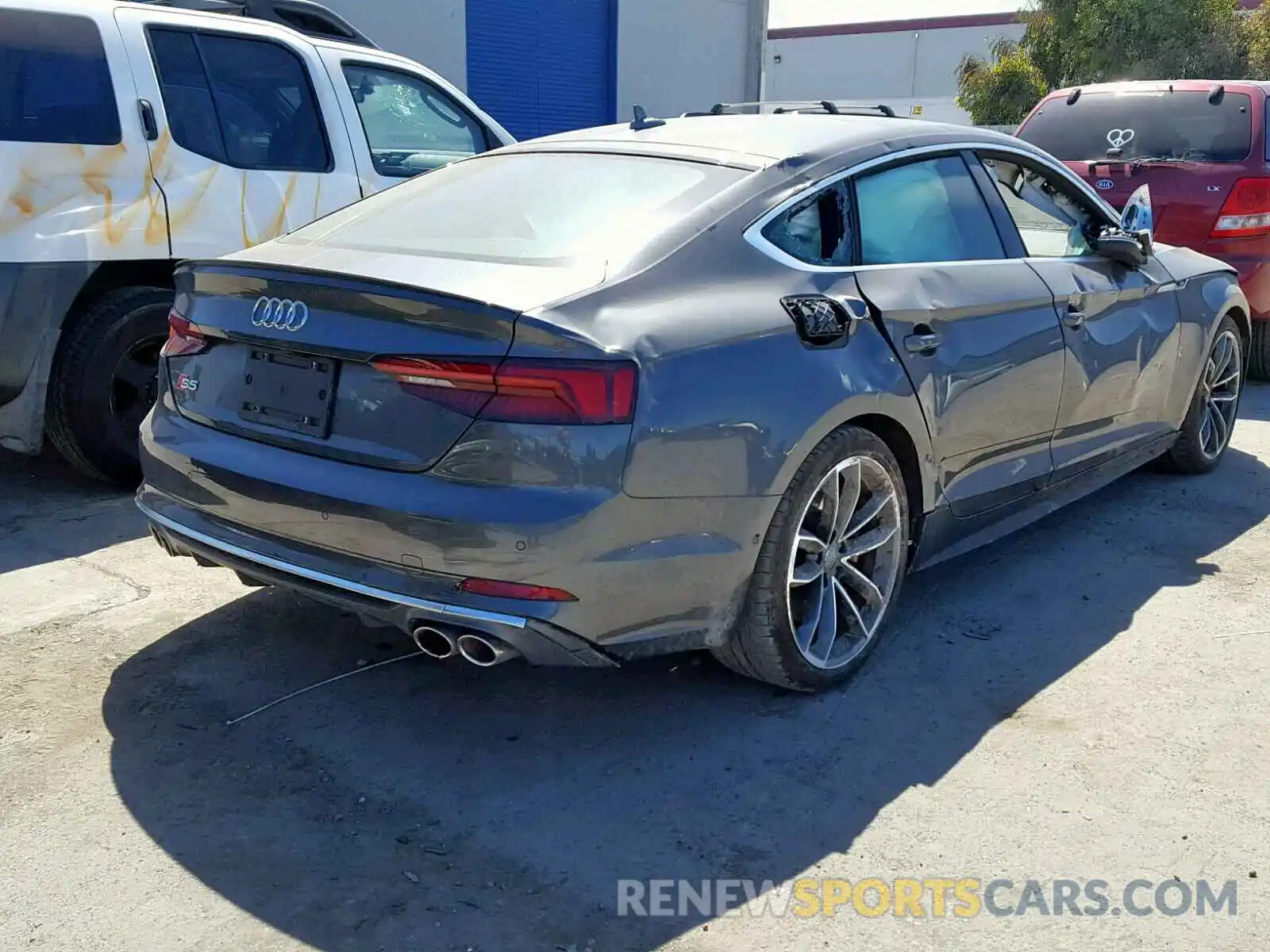 4 Фотография поврежденного автомобиля WAUC4CF55KA002178 AUDI S5/RS5 2019