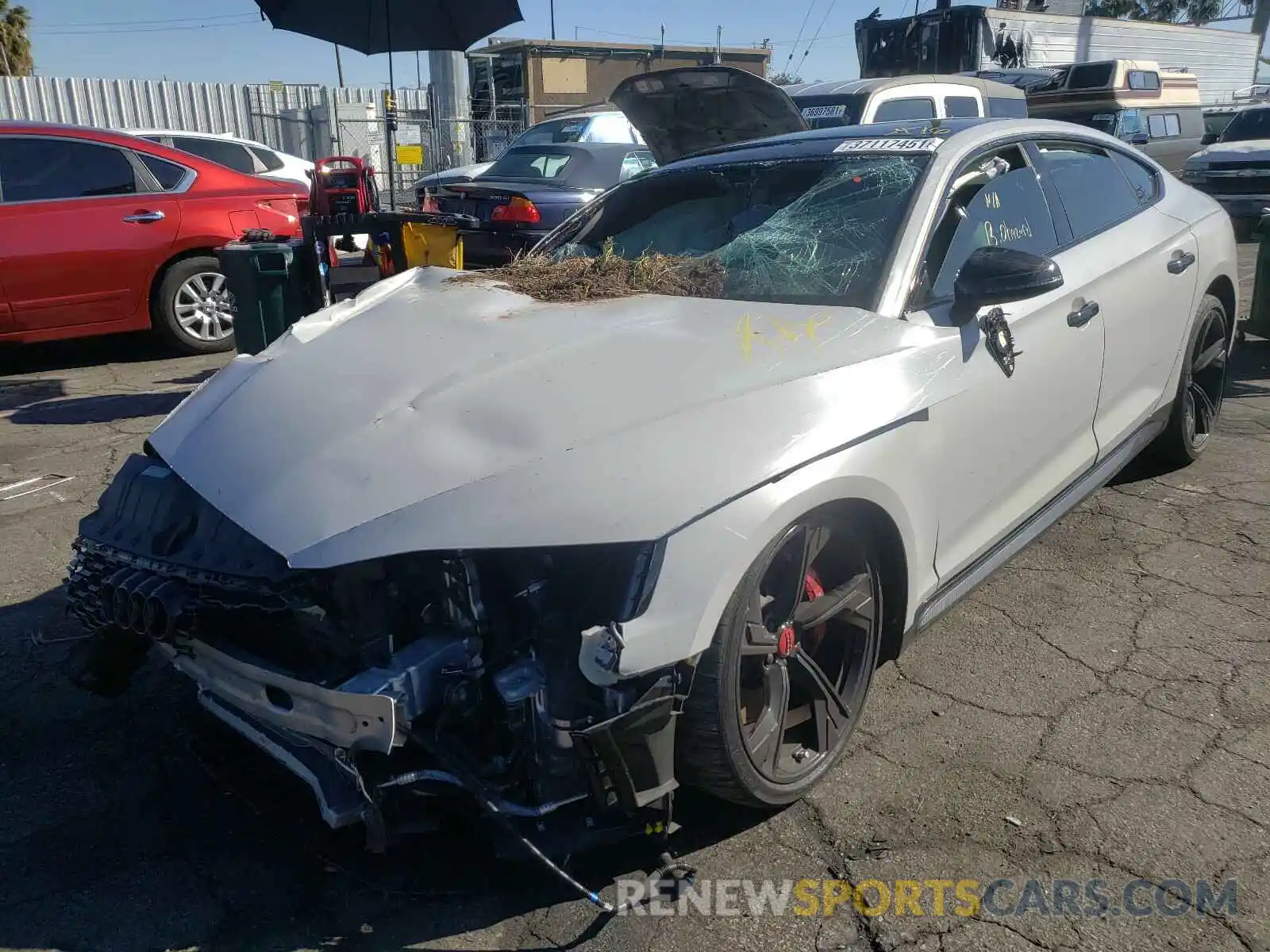 2 Фотография поврежденного автомобиля WUABWCF50KA902420 AUDI S5/RS5 2019