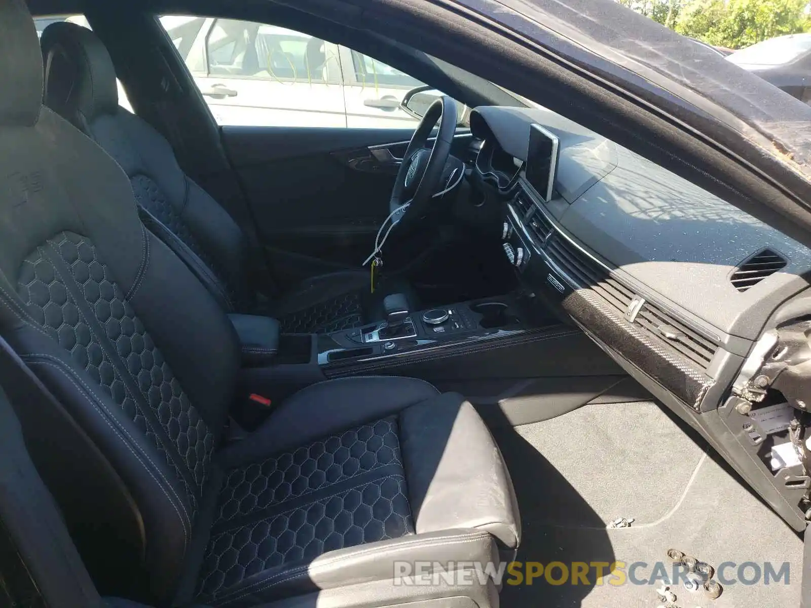 5 Photograph of a damaged car WUABWCF52KA900653 AUDI S5/RS5 2019