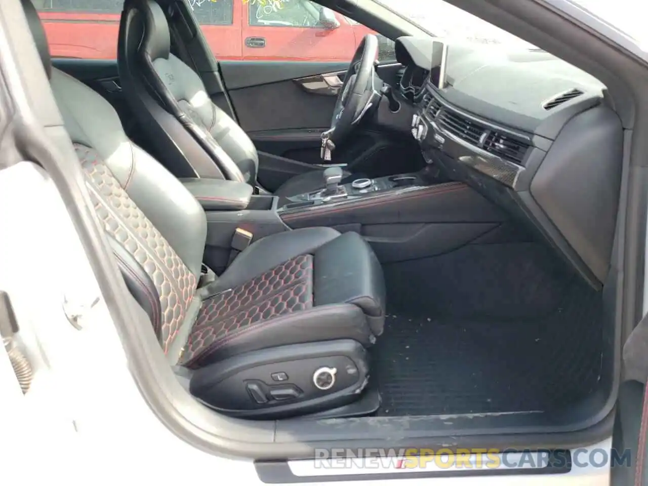 5 Photograph of a damaged car WUABWCF52KA901348 AUDI S5/RS5 2019