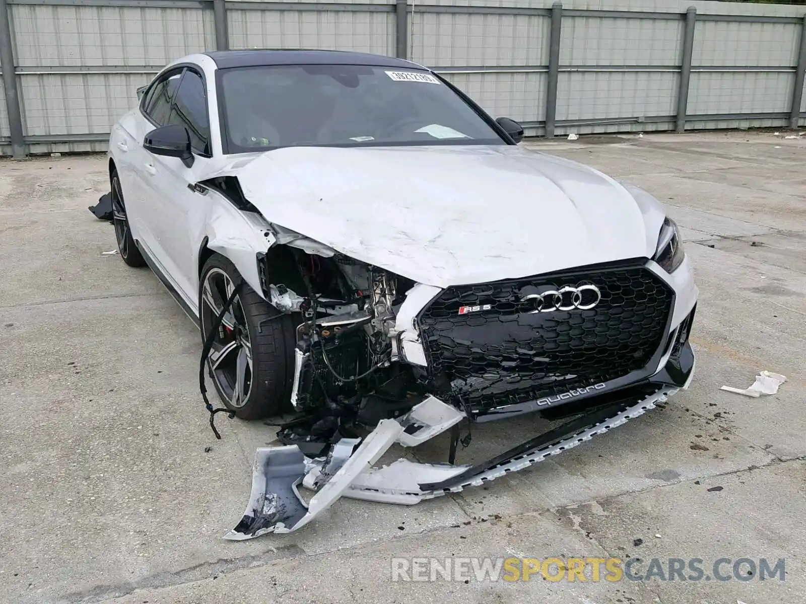 1 Photograph of a damaged car WUABWCF53KA901911 AUDI S5/RS5 2019