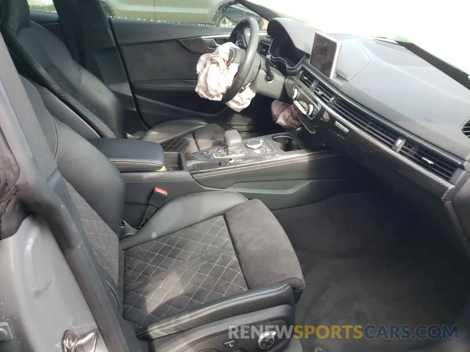 5 Photograph of a damaged car WUABWCF55KA901988 AUDI S5/RS5 2019