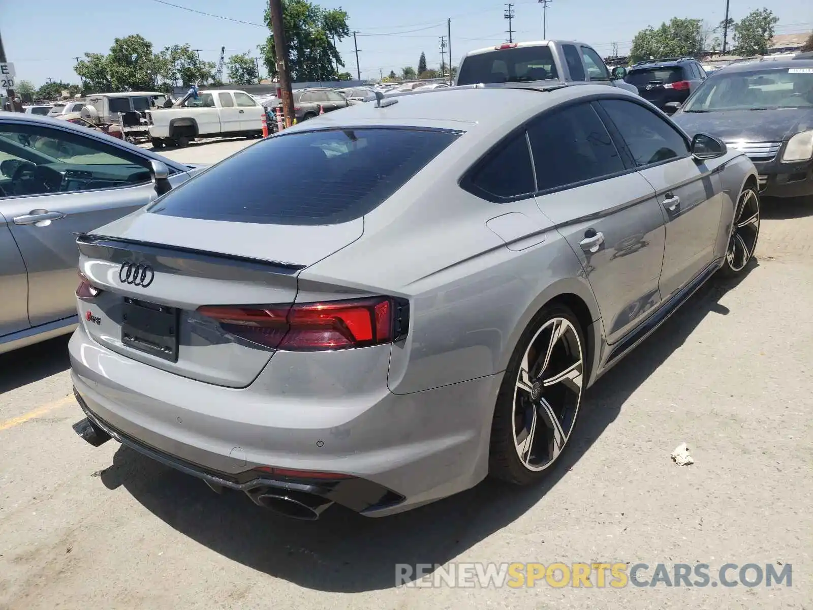 4 Фотография поврежденного автомобиля WUABWCF55KA907449 AUDI S5/RS5 2019