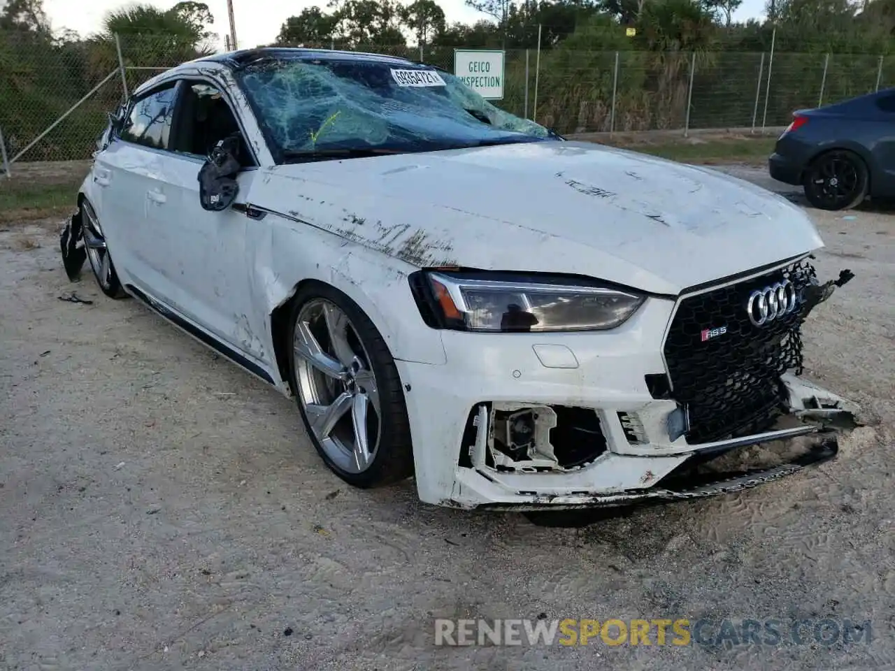 1 Photograph of a damaged car WUABWCF59KA900195 AUDI S5/RS5 2019