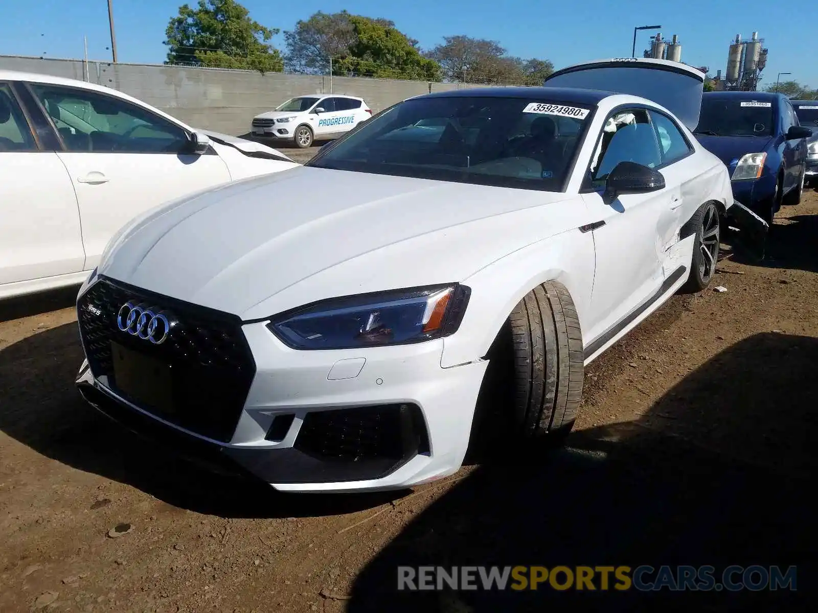 2 Photograph of a damaged car WUAPWAF54KA902995 AUDI S5/RS5 2019