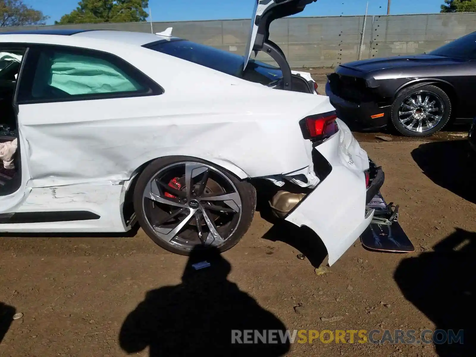 9 Photograph of a damaged car WUAPWAF54KA902995 AUDI S5/RS5 2019