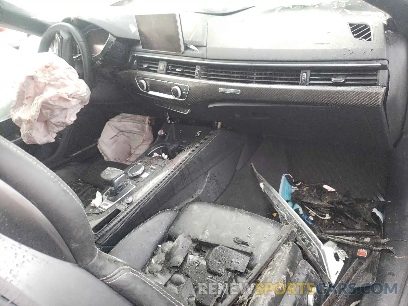 9 Photograph of a damaged car WUAPWAF58KA900876 AUDI S5/RS5 2019