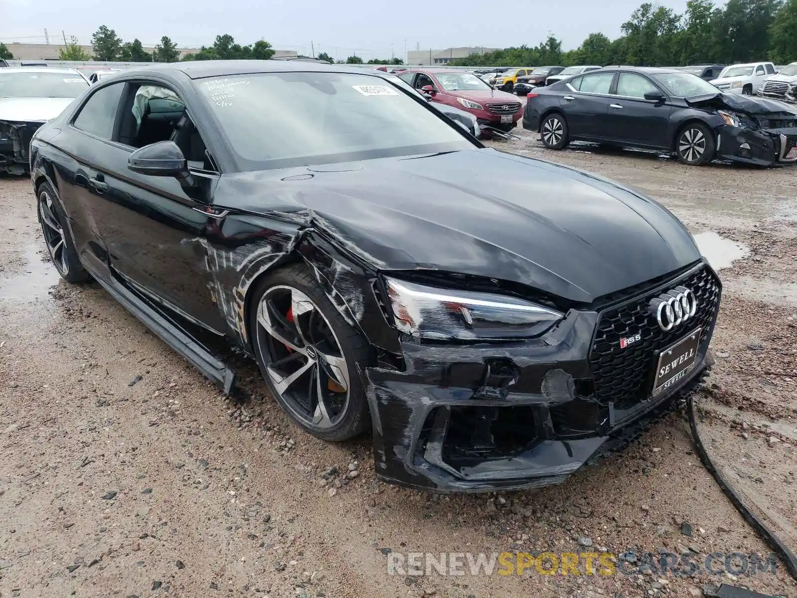 1 Photograph of a damaged car WUAPWAF58KA902904 AUDI S5/RS5 2019