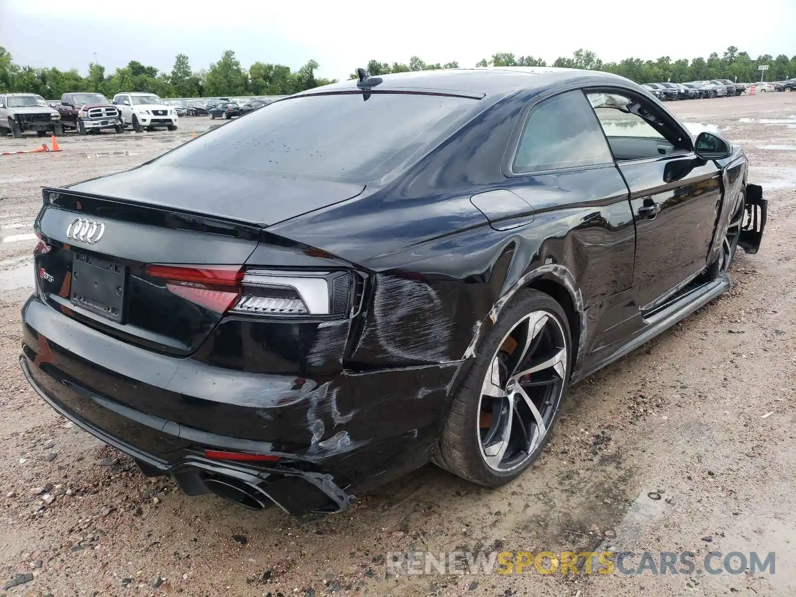 4 Photograph of a damaged car WUAPWAF58KA902904 AUDI S5/RS5 2019